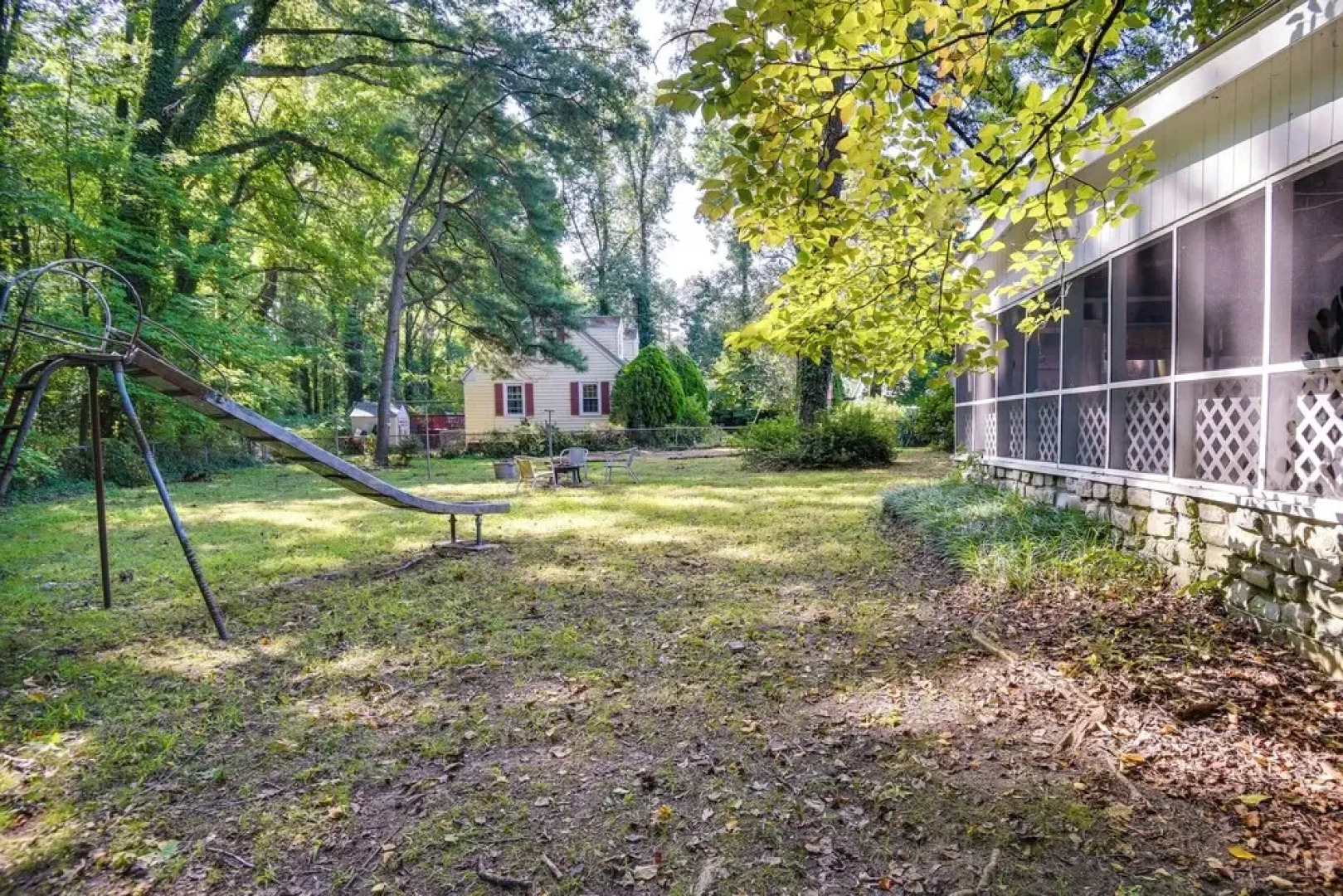 Pet-friendly Norfolk Retreat ~ 7 Mi to Beach!