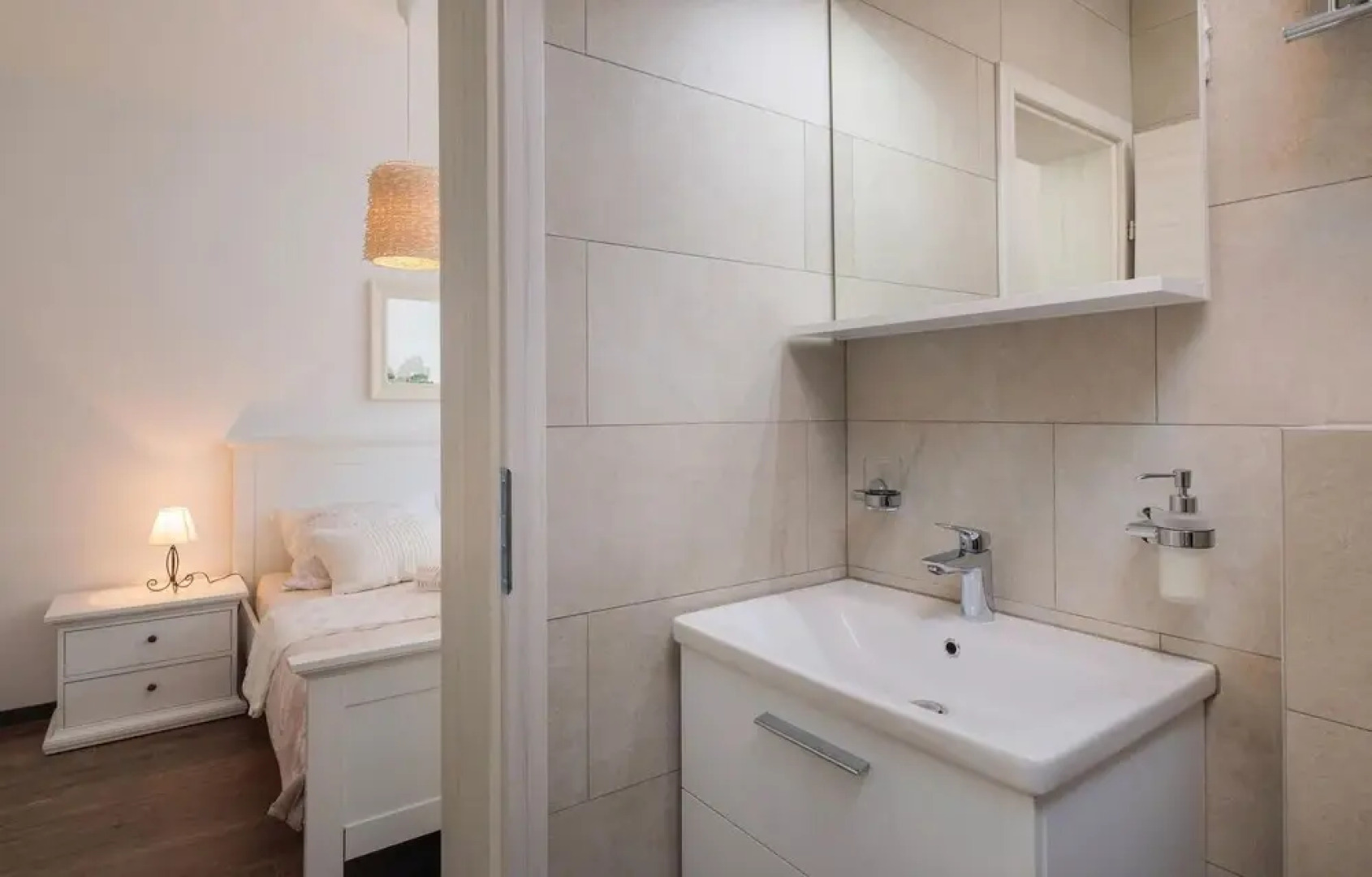 Nice Home in Pag with Hot Tub, WiFi & Sauna