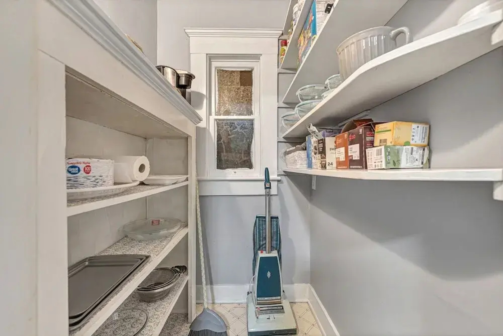 Madison Manor 4 Bedroom Bungalow by Redawning