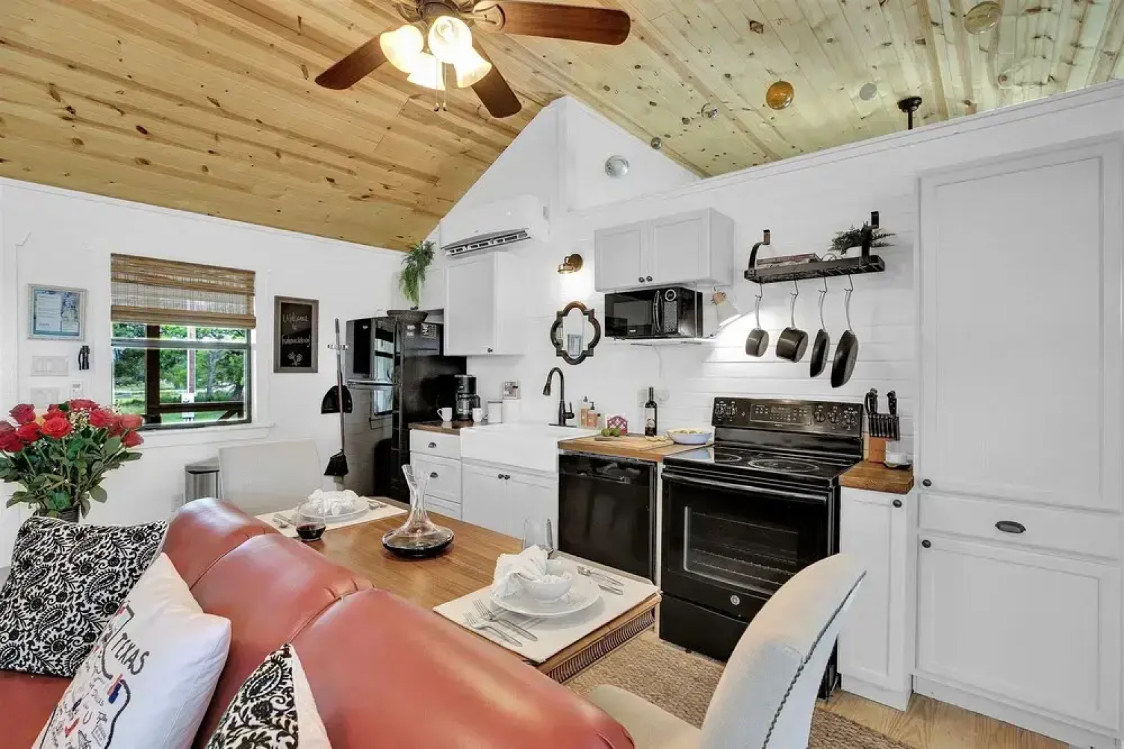 Luxurious Cottage on 3-Acre's in Fred Wine Country