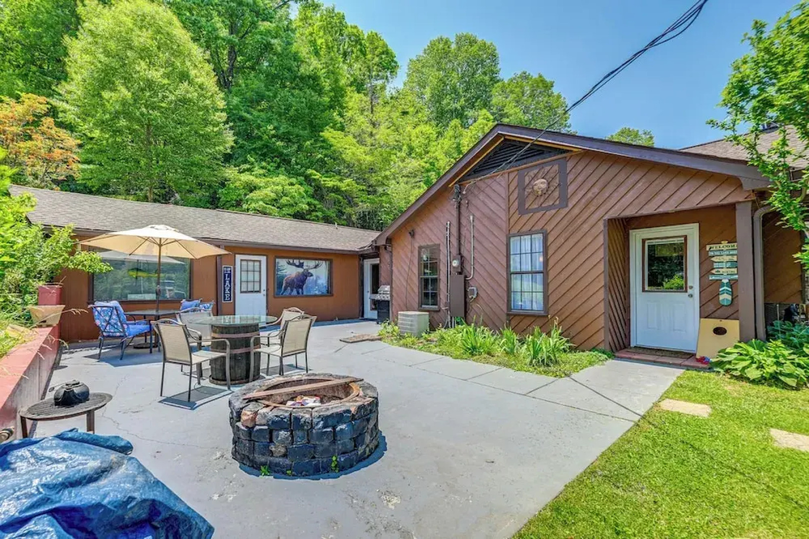 Lakefront North Carolina Abode w/ Grill & Fire Pit