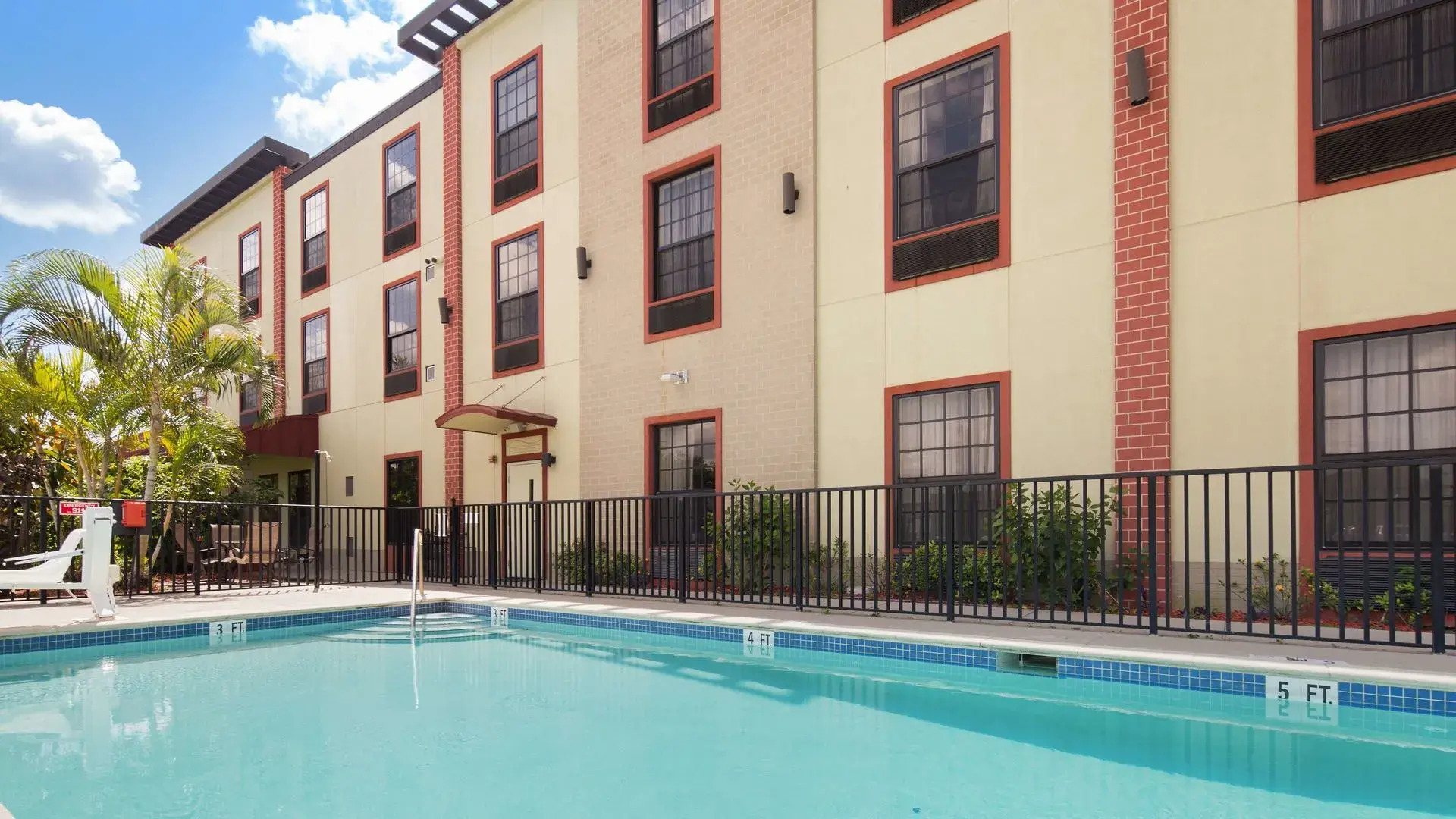 Best Western Plus Bradenton Gateway Hotel