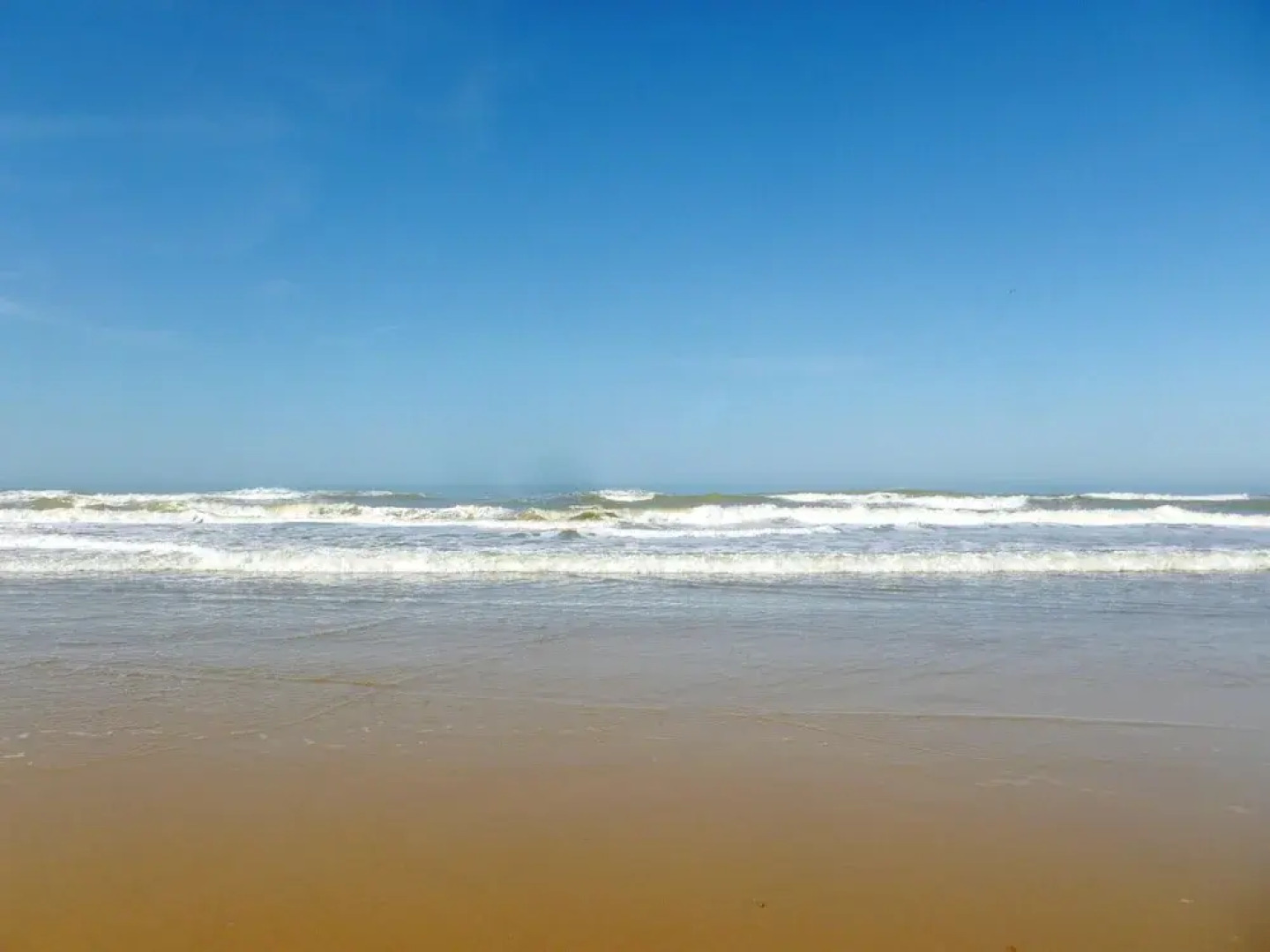 Bungalow With 2 Bedrooms in La Palmyre, With Pool Access and Furnished