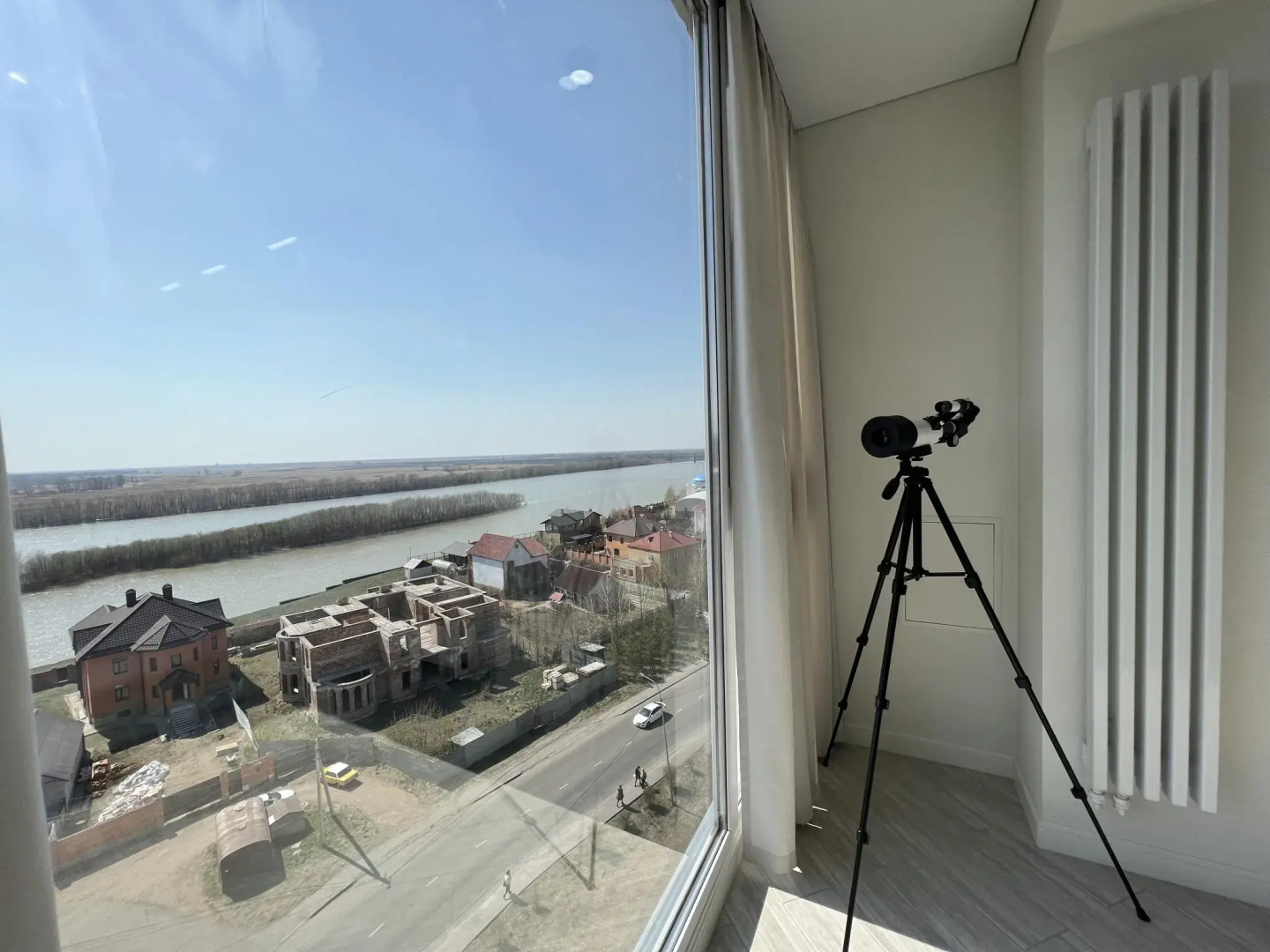 Live (Лайв) на улице Набережная