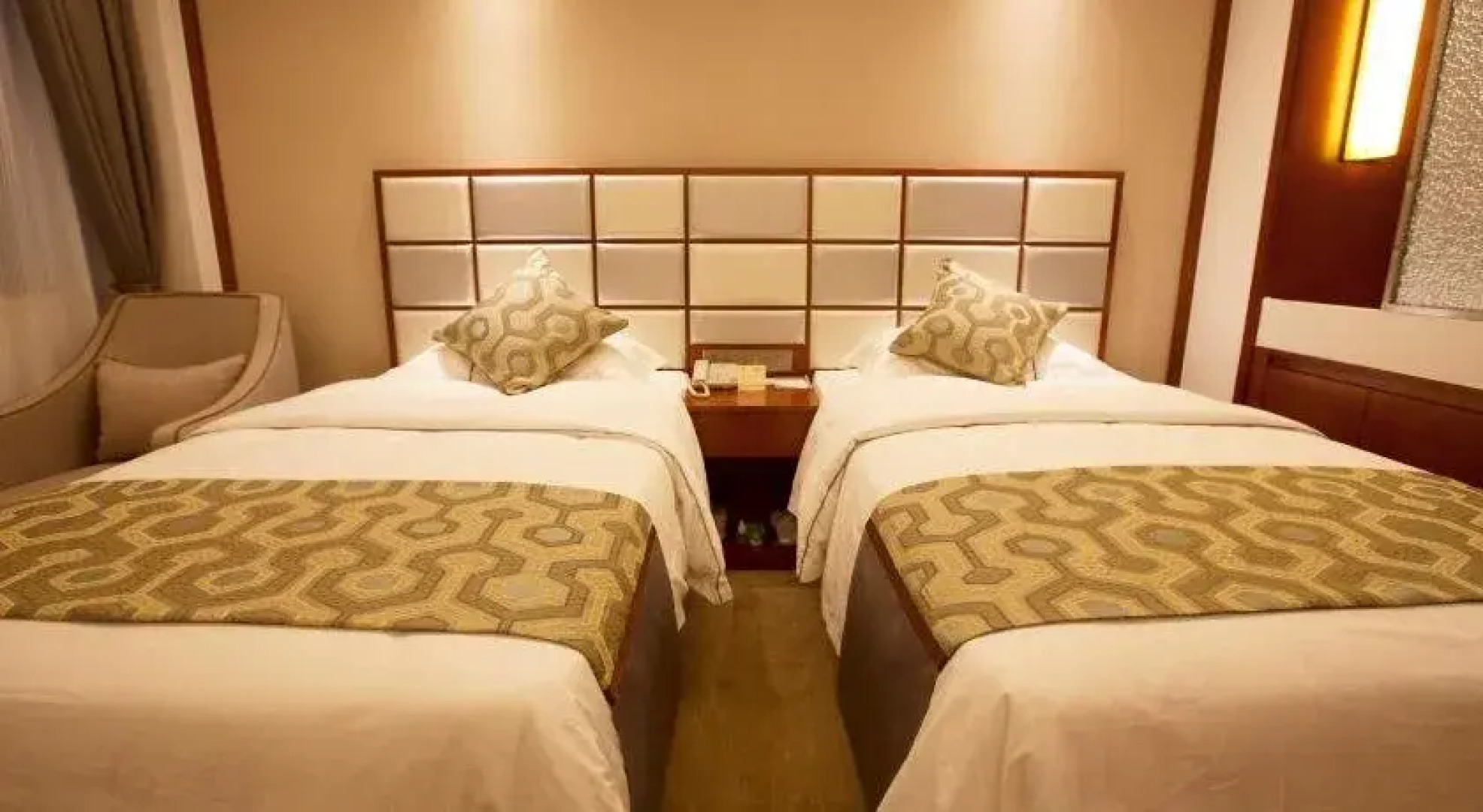 Chengjiang Manor Hotel