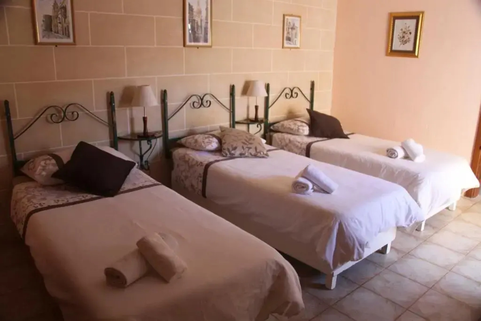 Green Grove Guest House