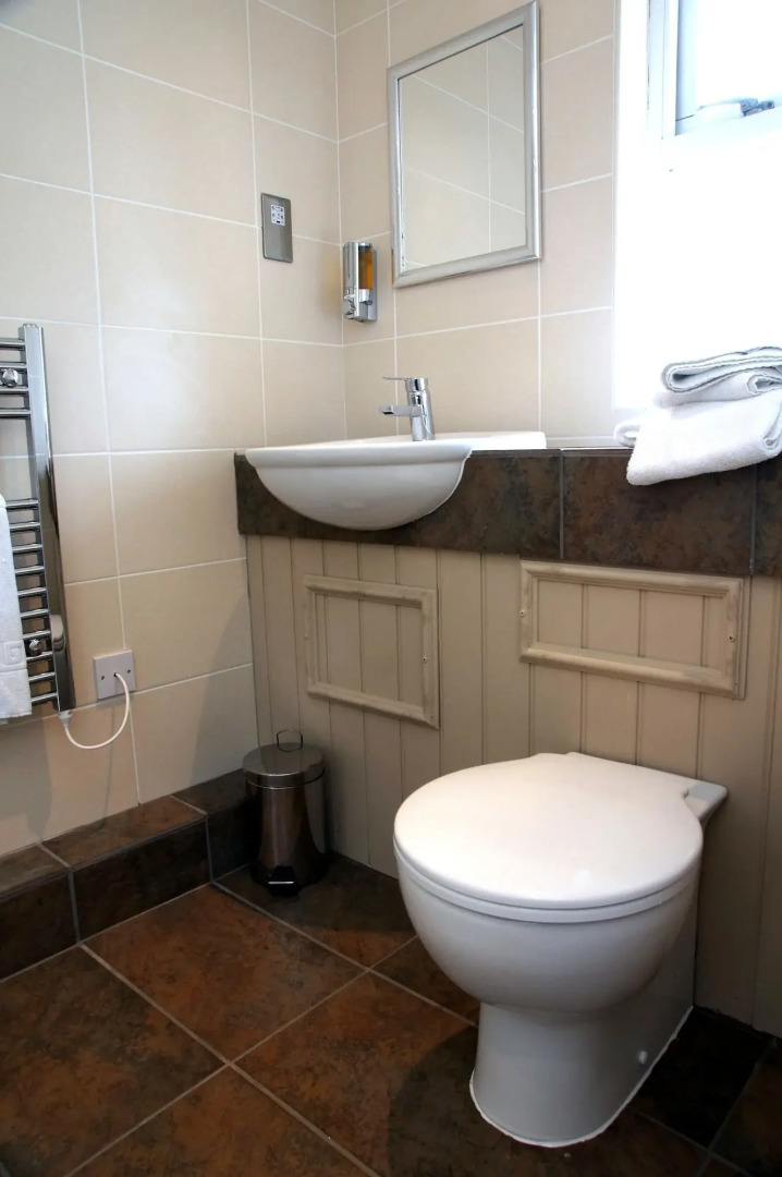 The Narrowboat At Weedon