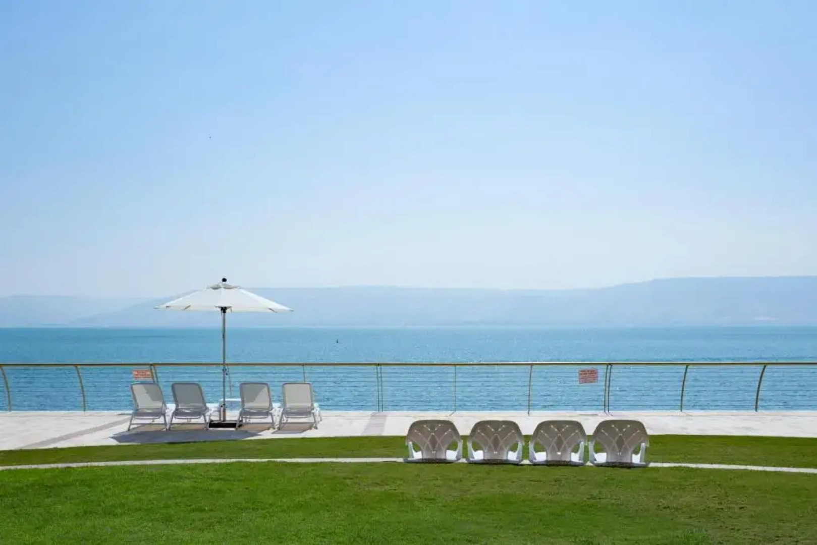 Gai Beach Resort Spa Hotel