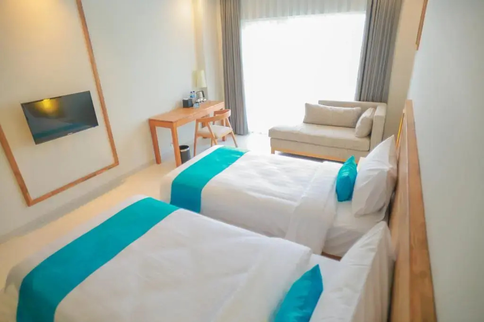 Pollos Hotel & Galerry Rembang