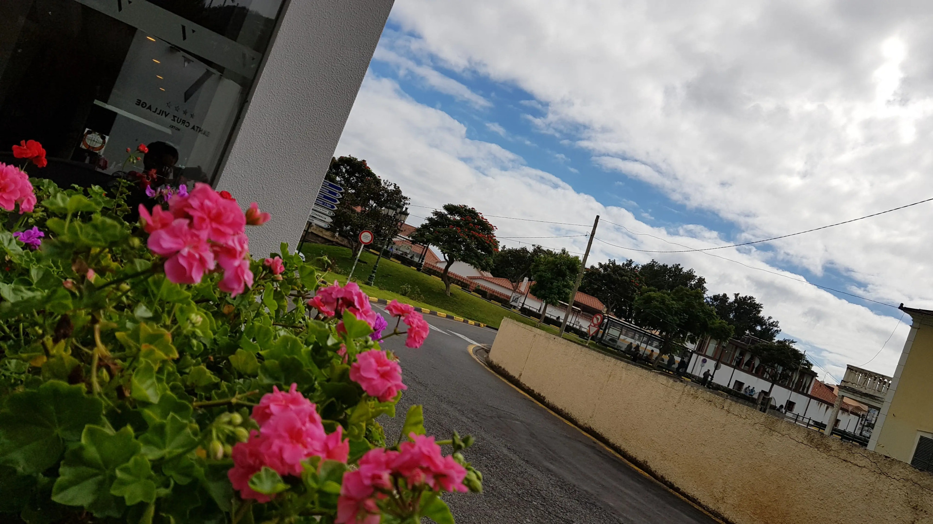 Santa Cruz Village Hotel