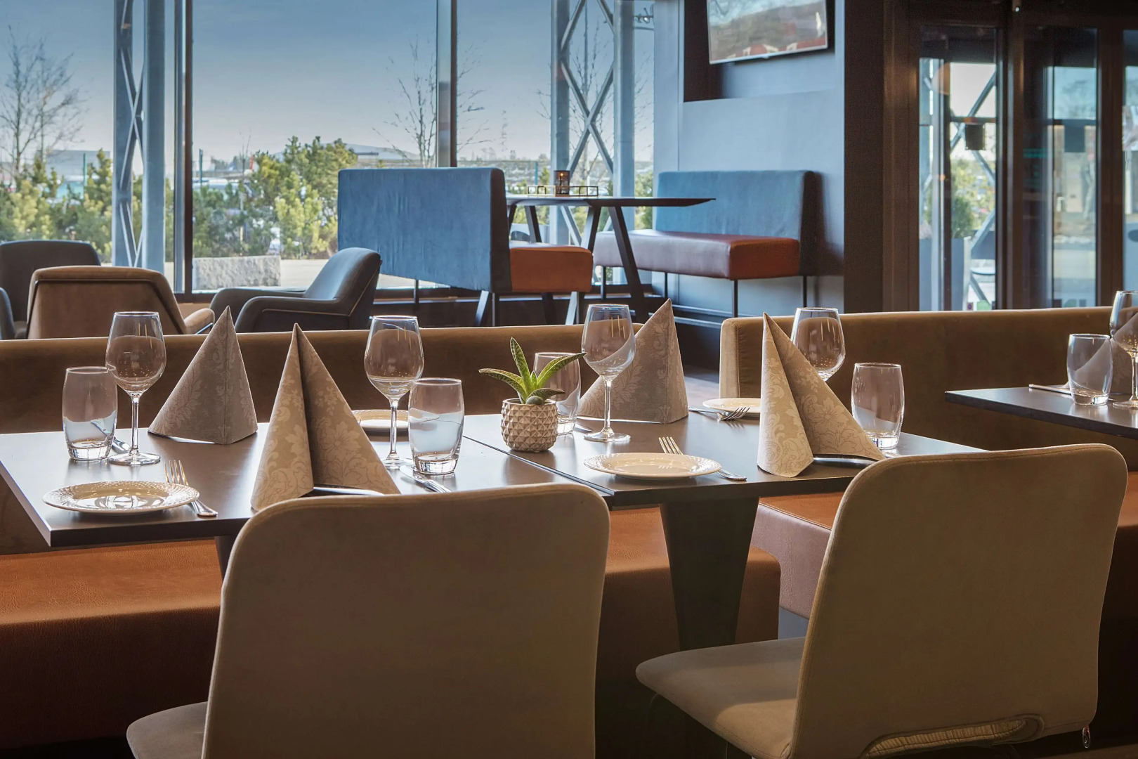 Park Inn by Radisson Oslo Airport Hotel West