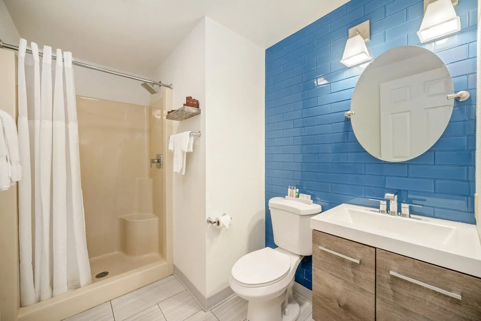 Founder's Brook Motel and Suites