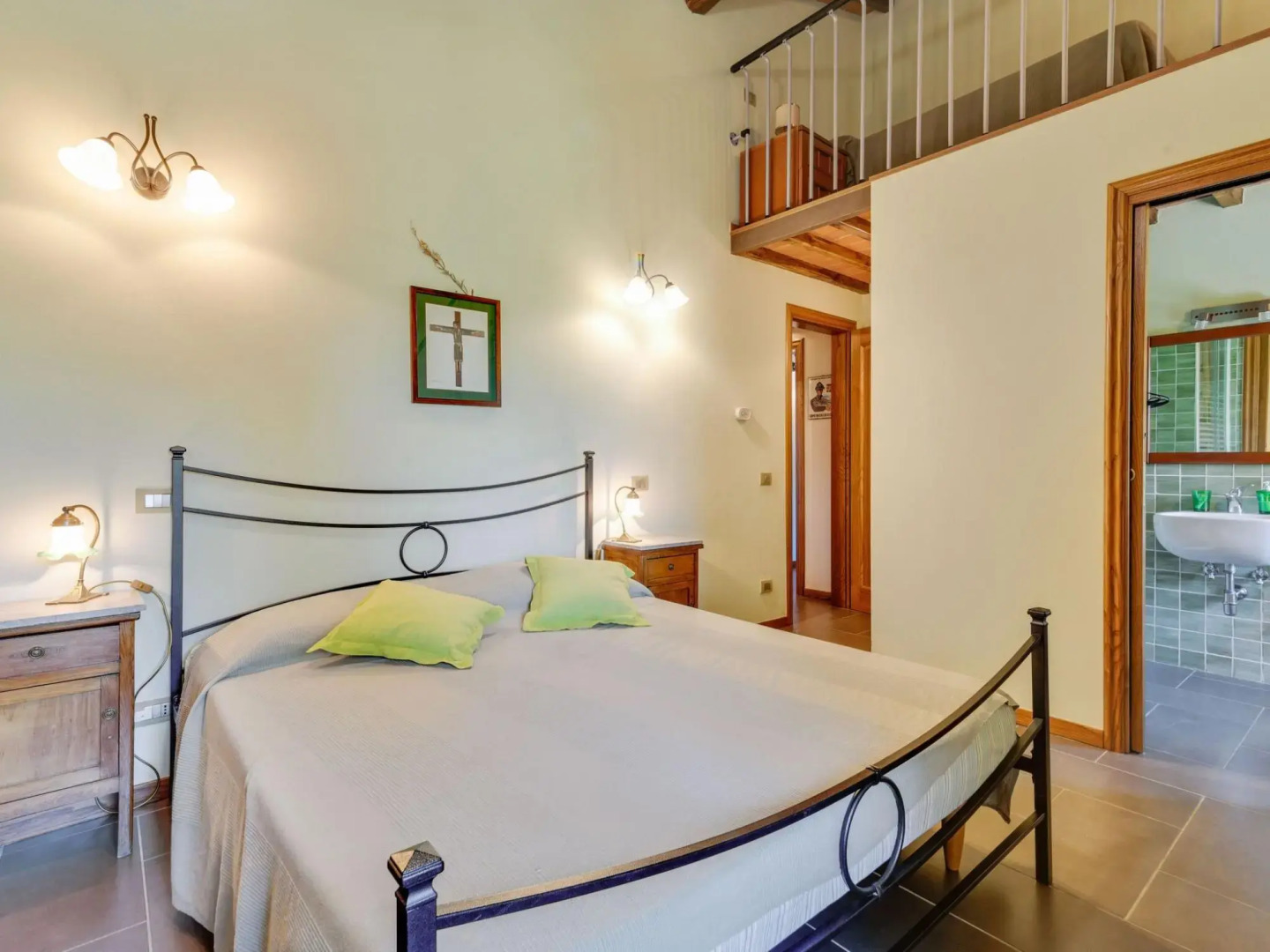 Tranquil Farmhouse in Terranova Bracciolini near Nightlife