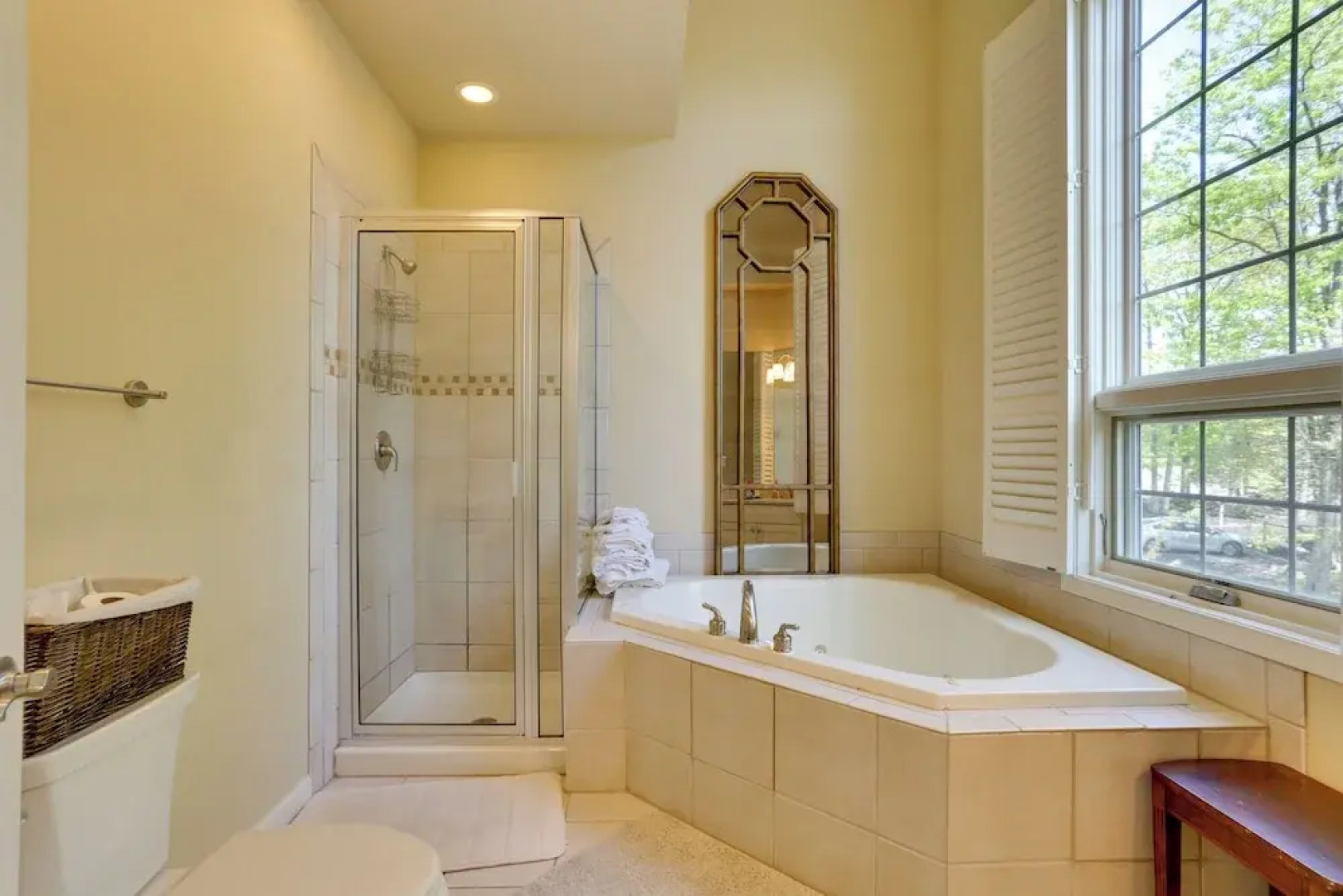 Half-mi to Big Boulder Lake: Townhome w/ Deck!