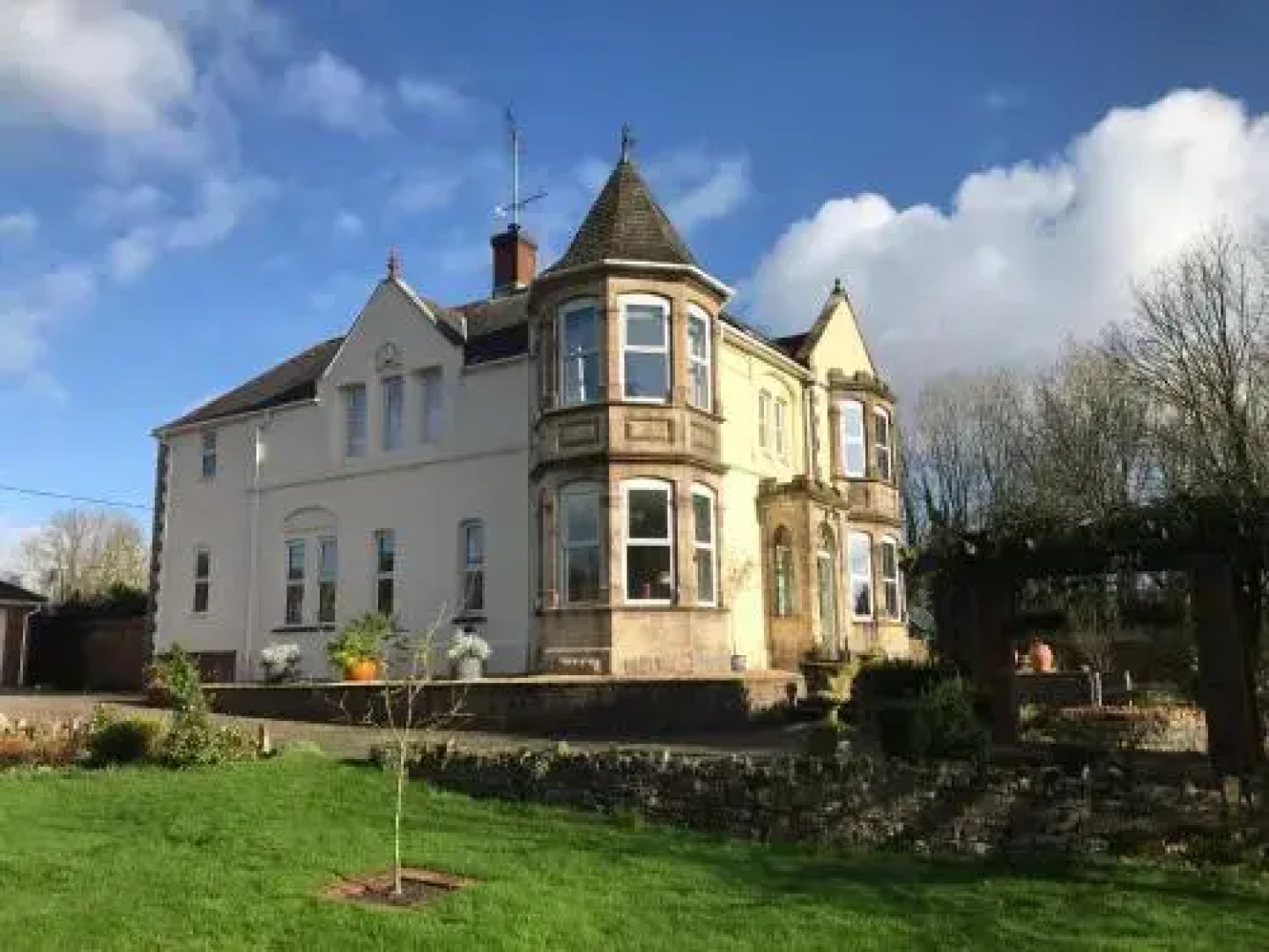 Holywell House B & B