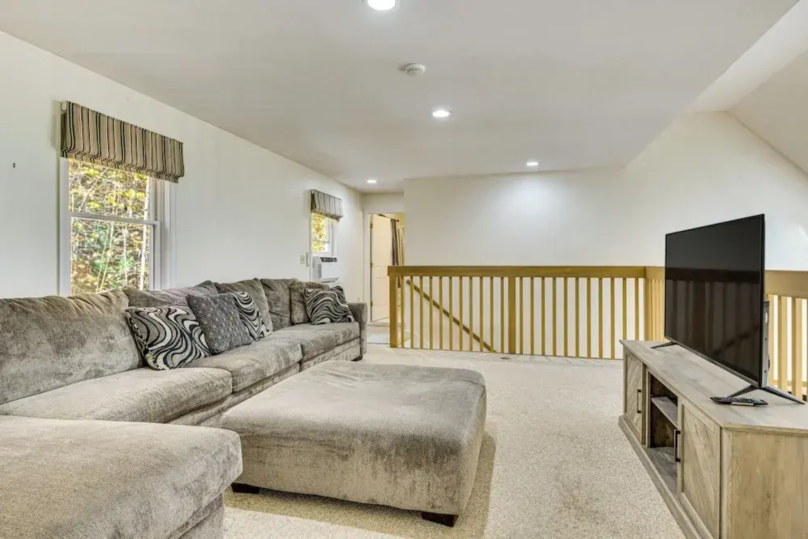 2 Mi to Winnipesaukee Shores: Gunstock Retreat