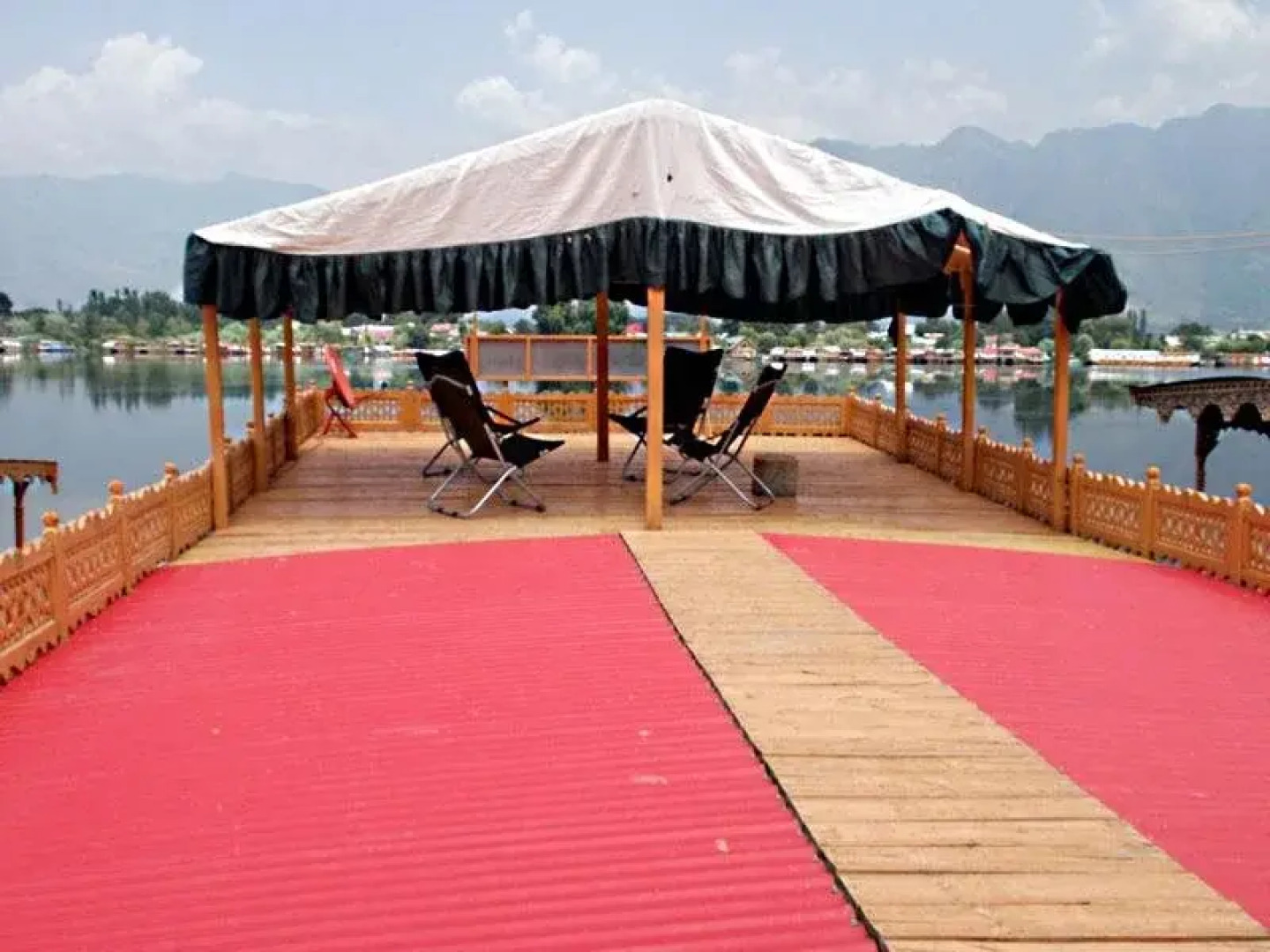 Wangnoo Sheraton Group Of Houseboats