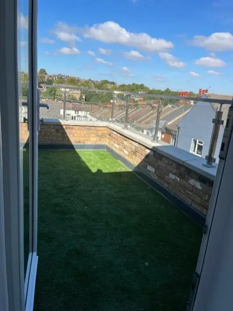 Modern Apartment, Castle View Rochester, England