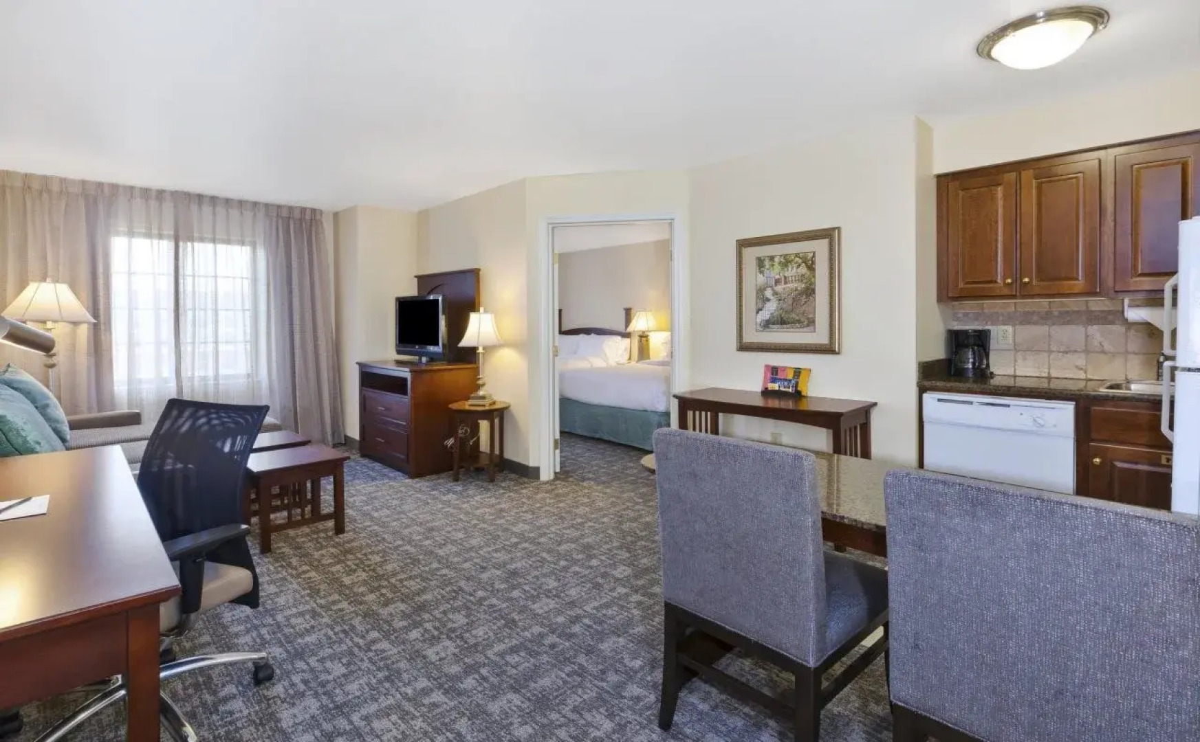 Staybridge Suites Lansing - Okemos by IHG