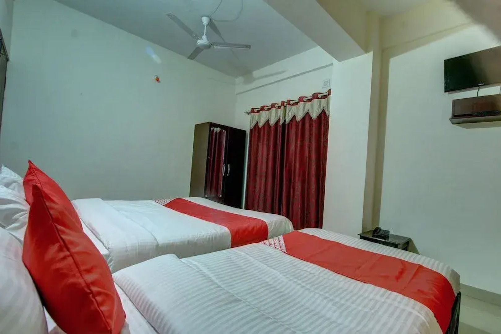 OYO 22928 Soans Comforts