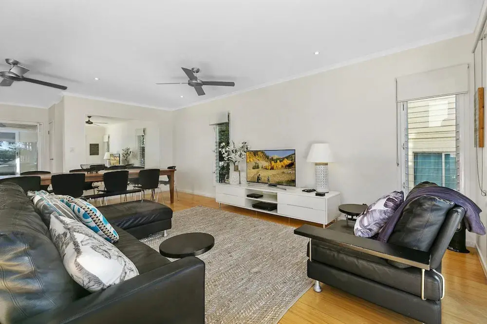 Stunning River House - 51 Hilton Esplanade