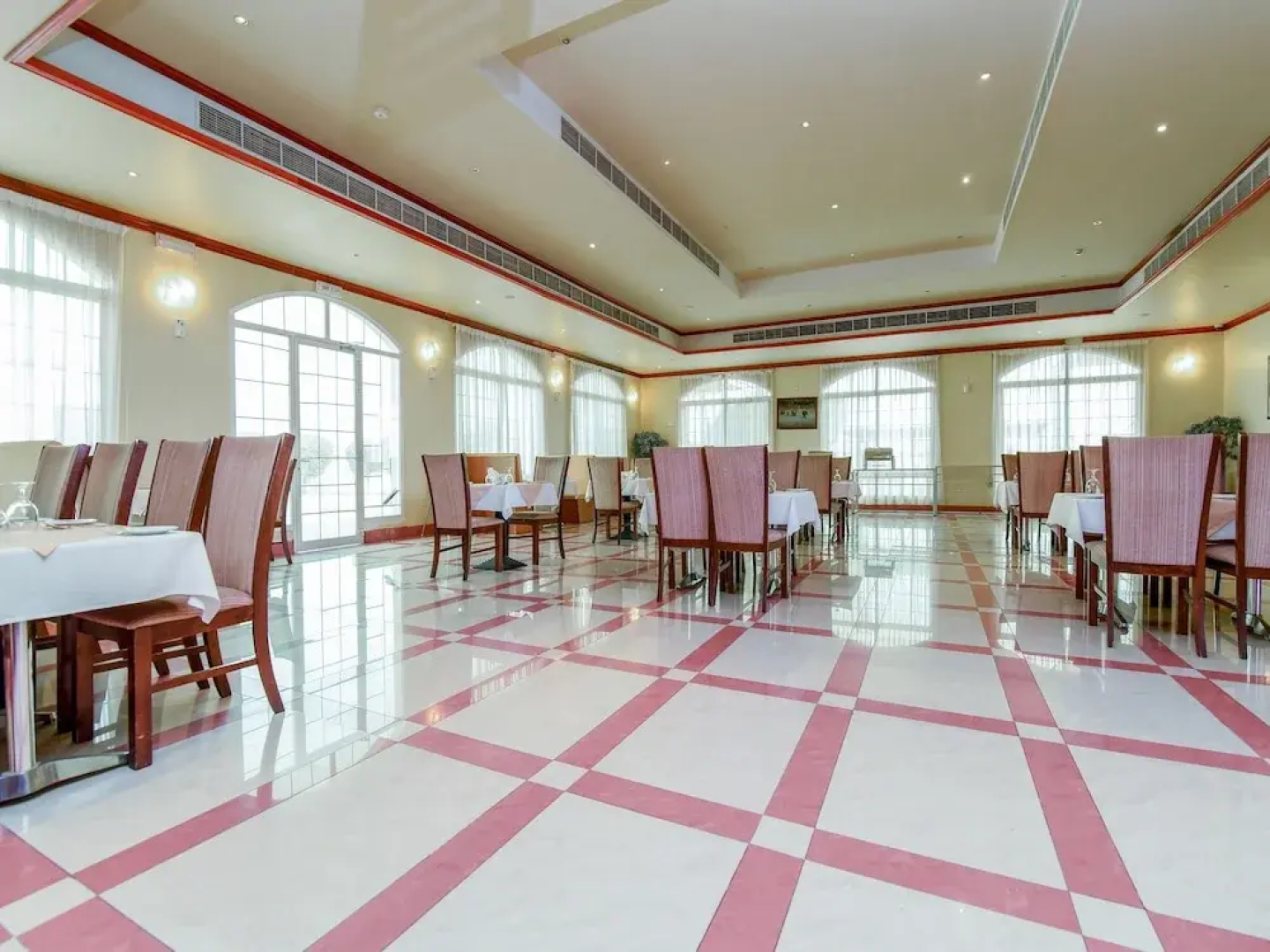 OYO 231 Holiday Arabian Resort