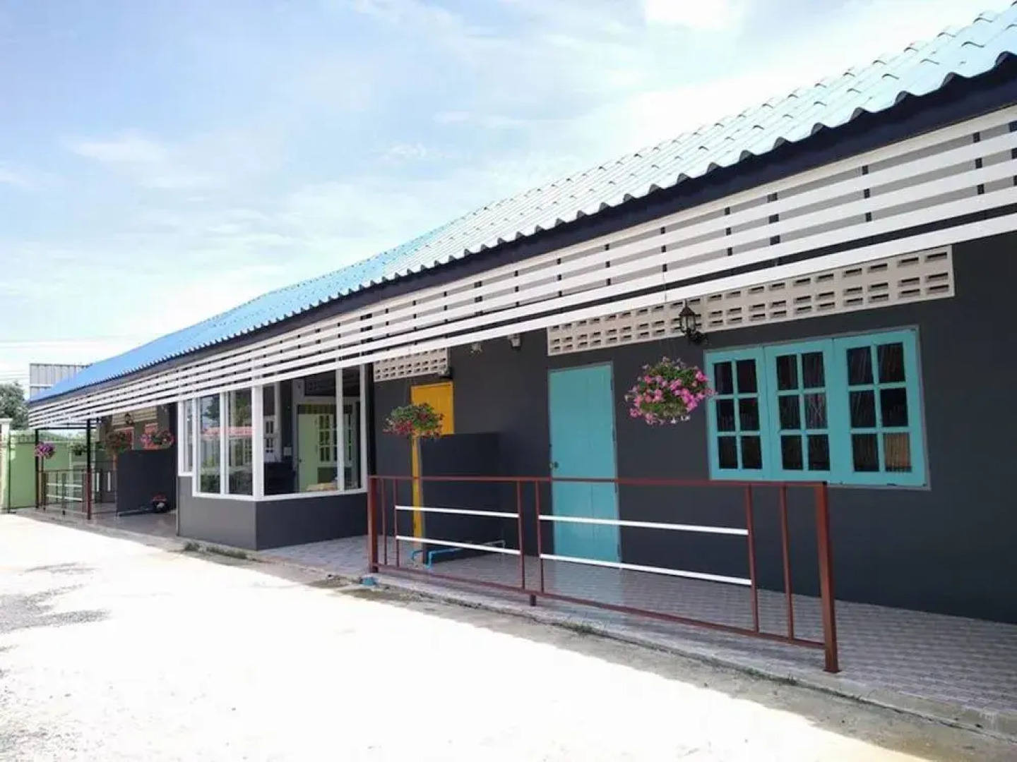 Jumbo Villa Homestay and Resort