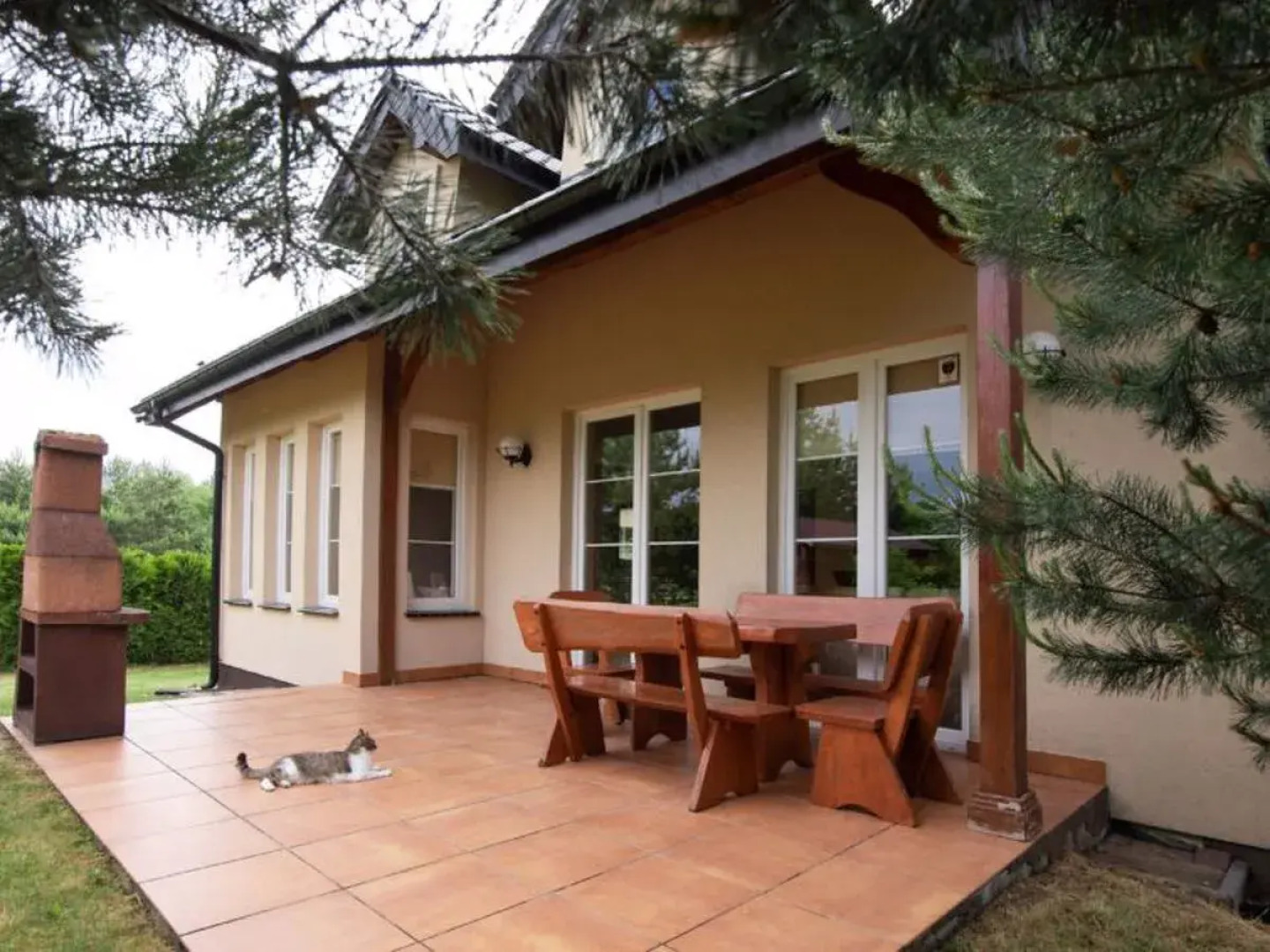 Villa von Valdi W Adys Awowo