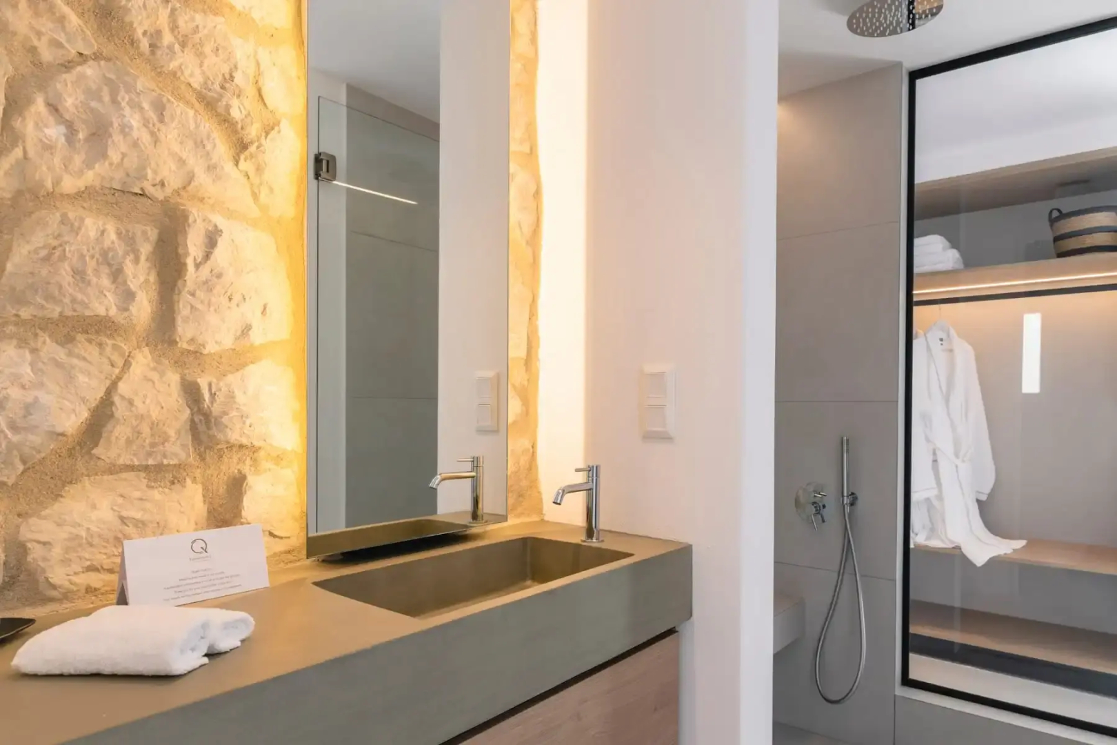 Quartano Suites by Heliessa