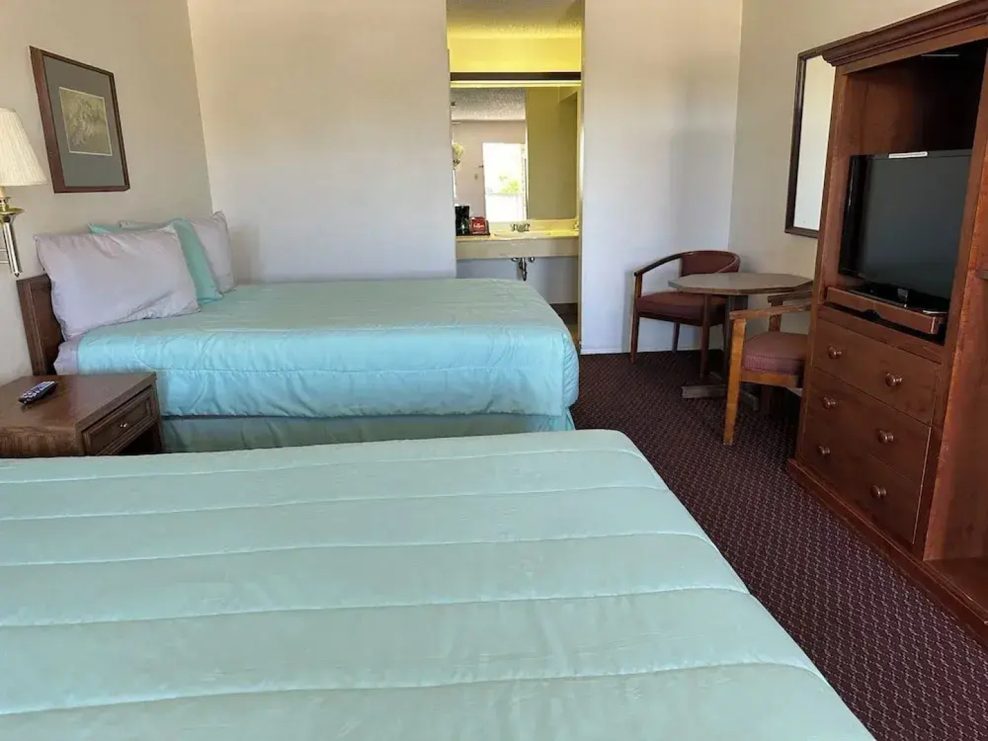 Windcrest Inn and Suites