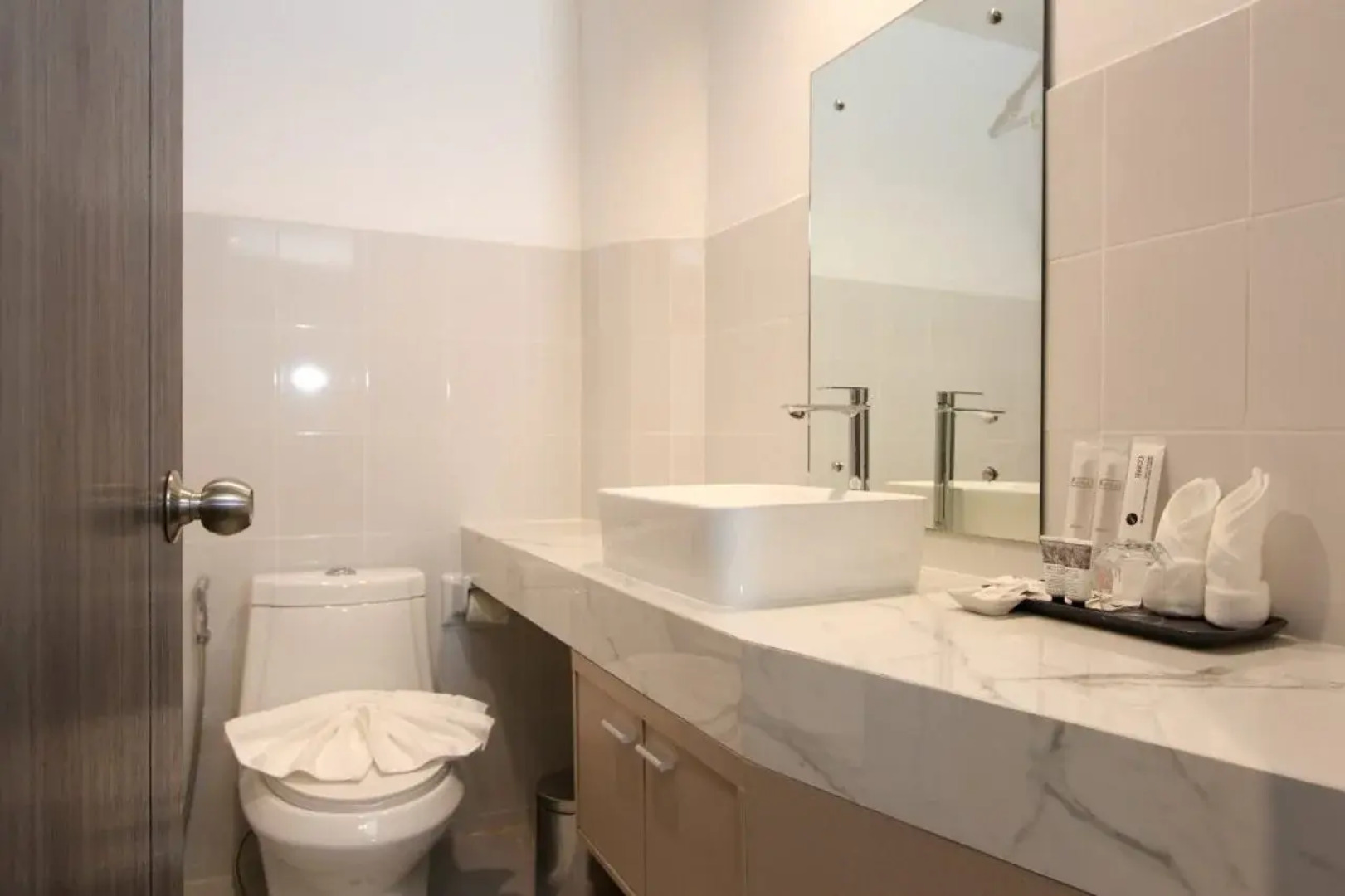 Pooh Beach Resort & Spa