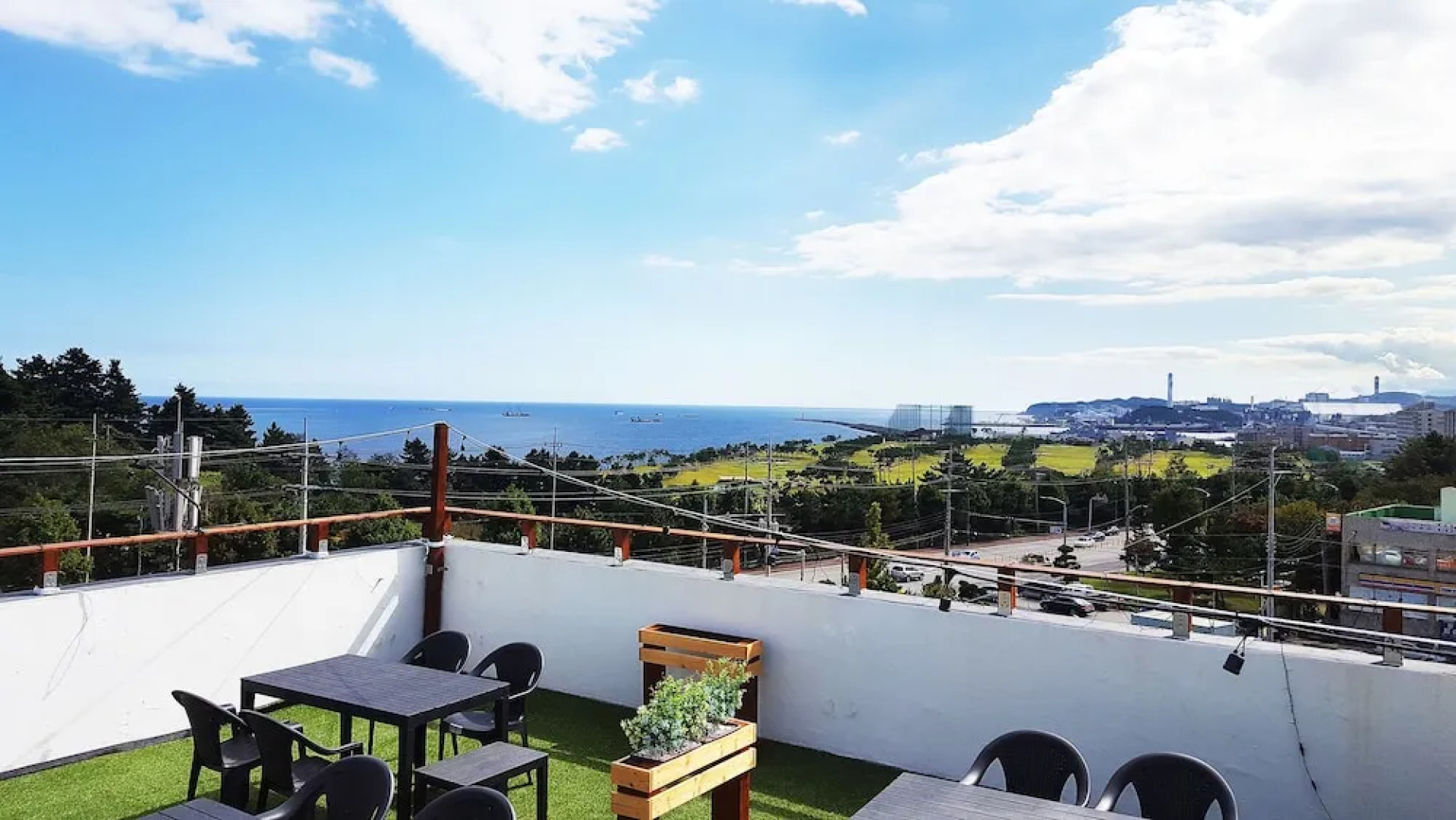 Inthree Gueshouse - Hostel