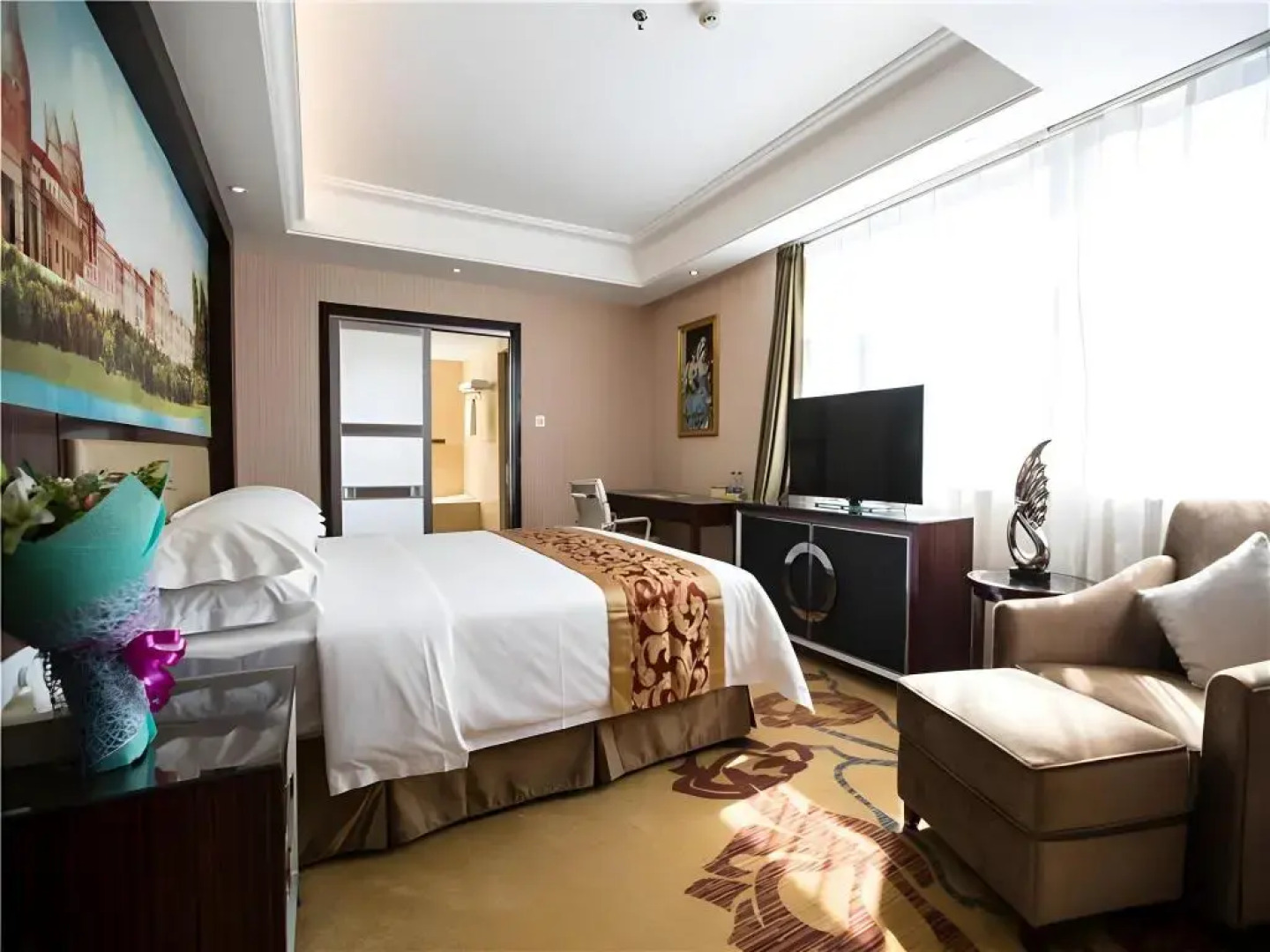 Vienna International Hotel (Zhumadian Huayuan Xuefu)