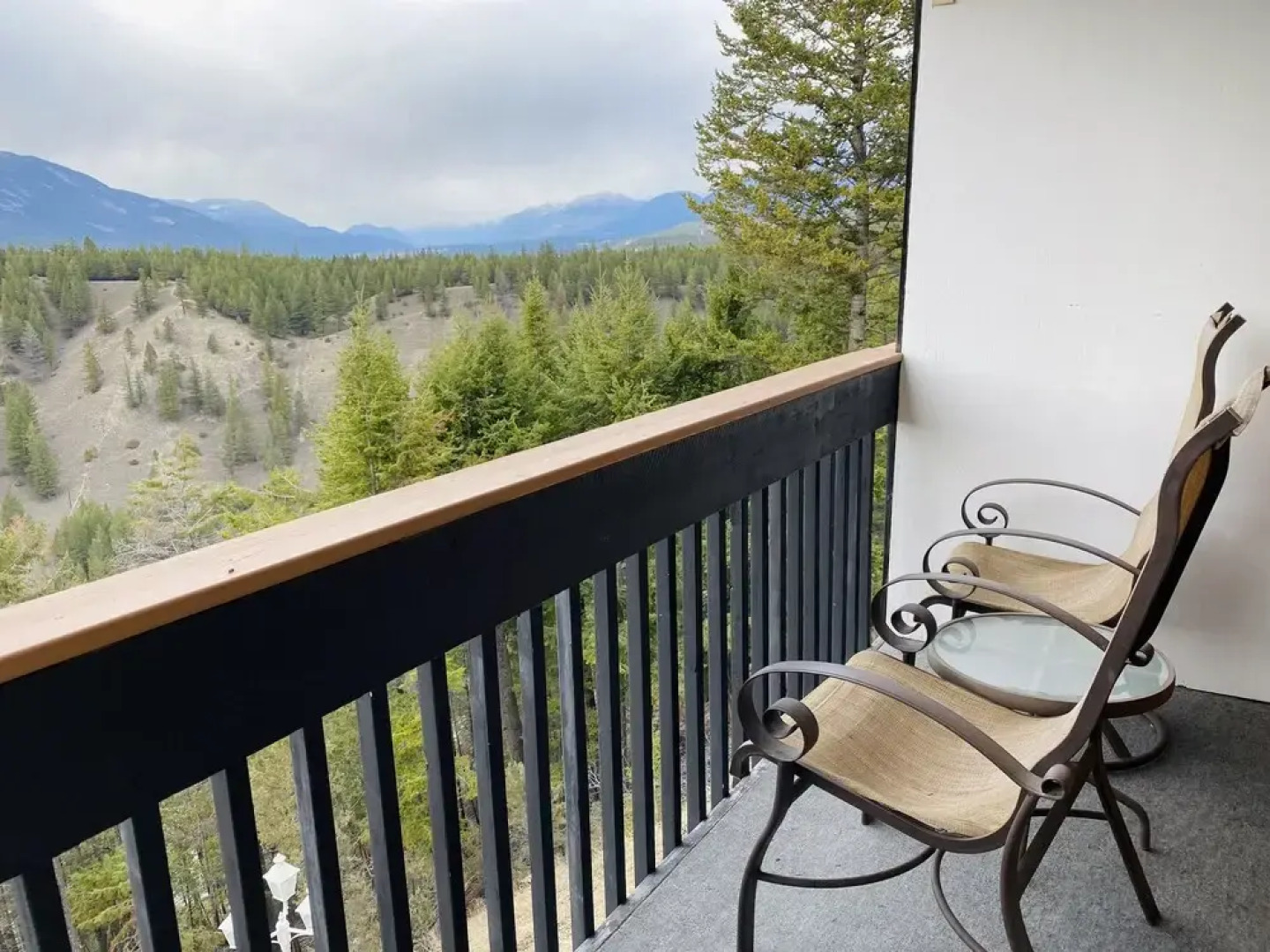 Rocky Mountain Springs Lodge