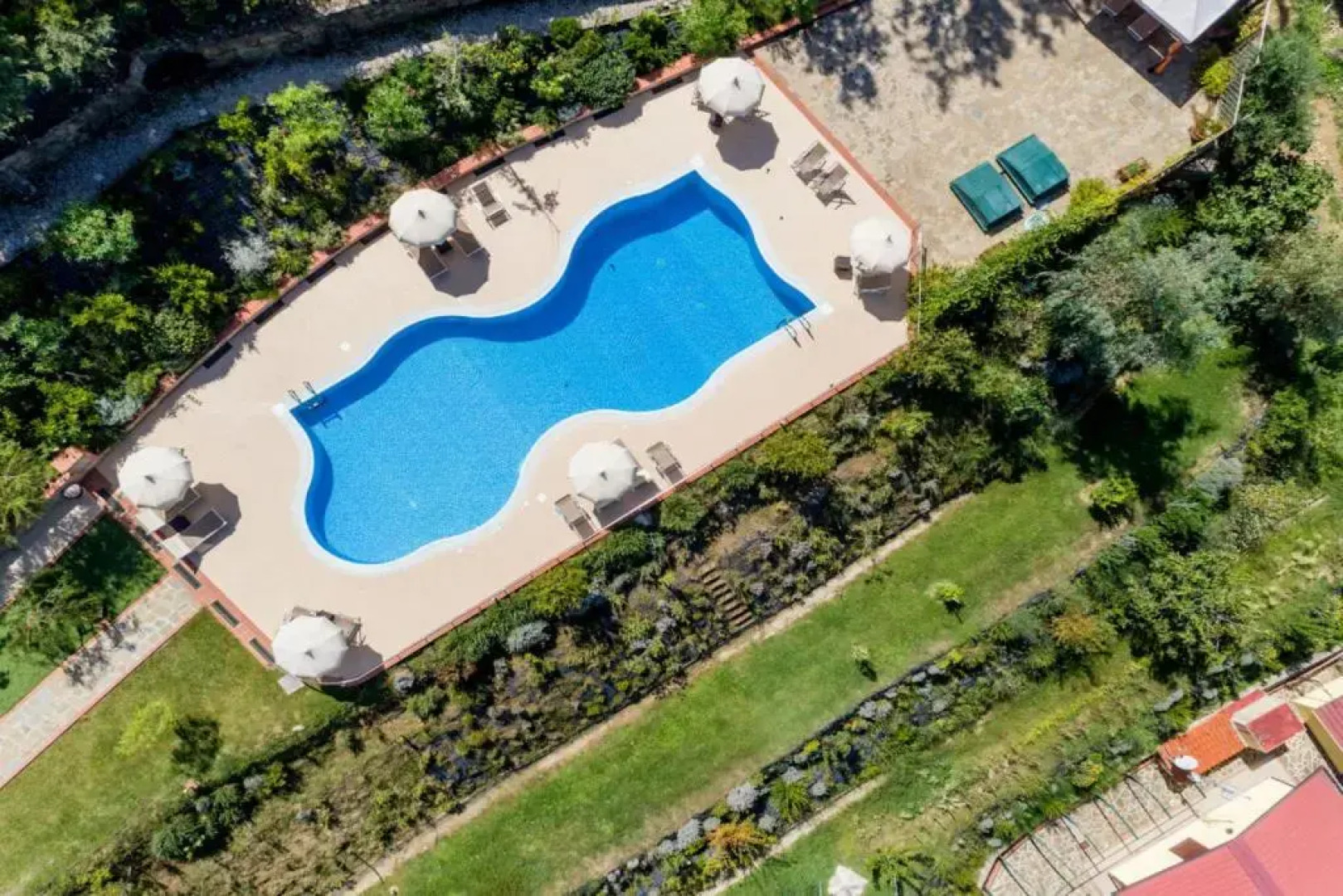 Beautiful Cozy Apt Terrace Shared Pool