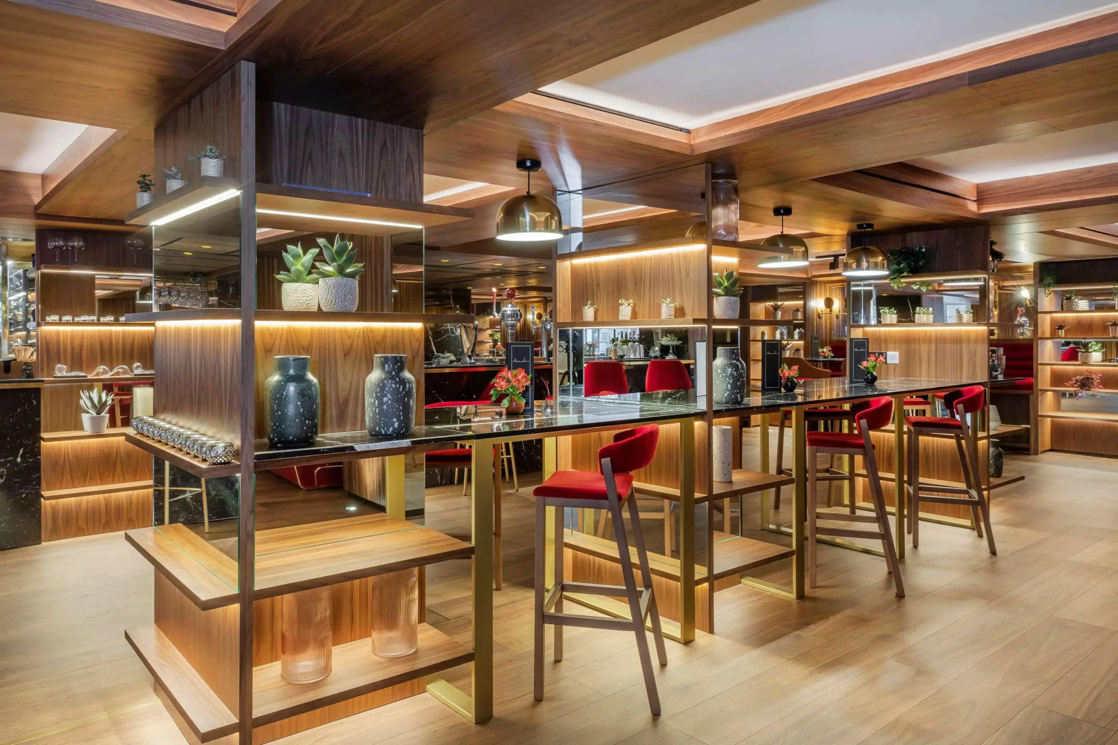 Melia White House Apartments