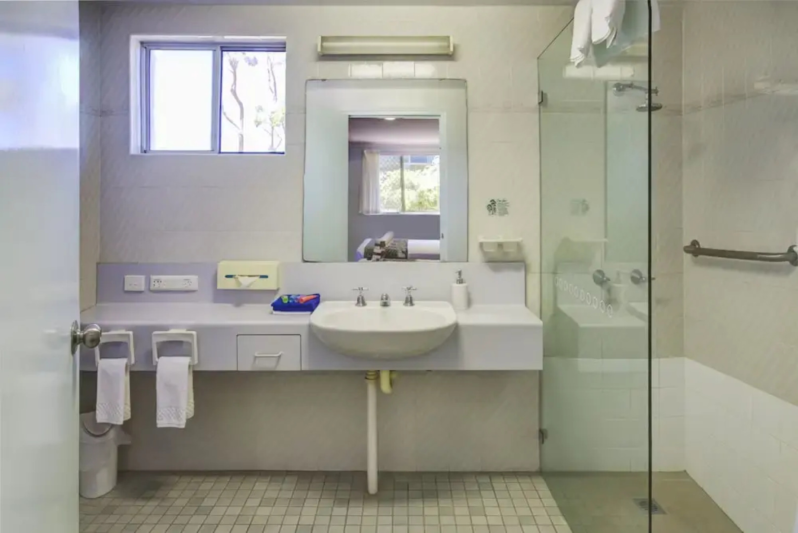 Haven Waters Motel & Apartments