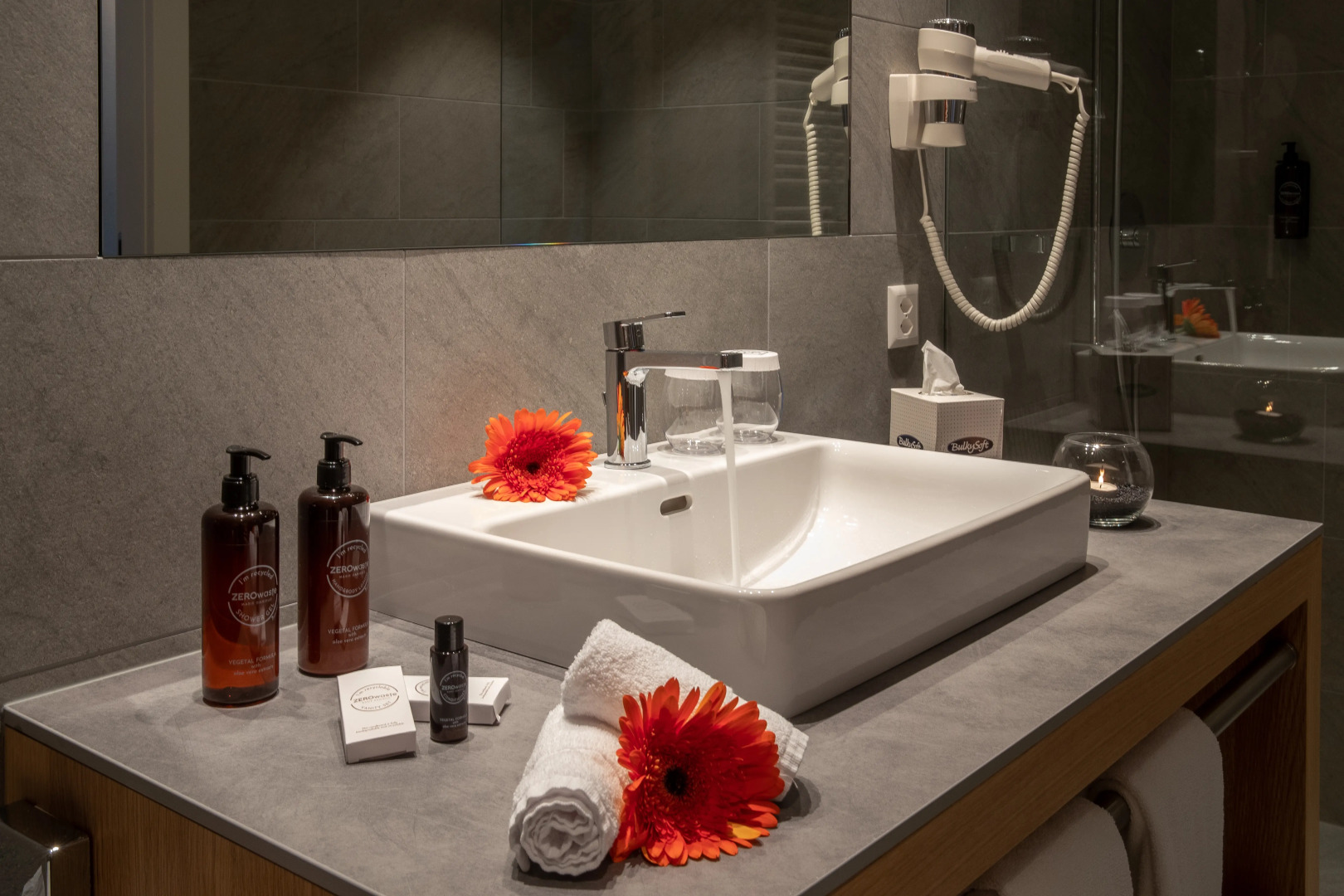 Hotel & LOUNGE LAGO MAGGIORE