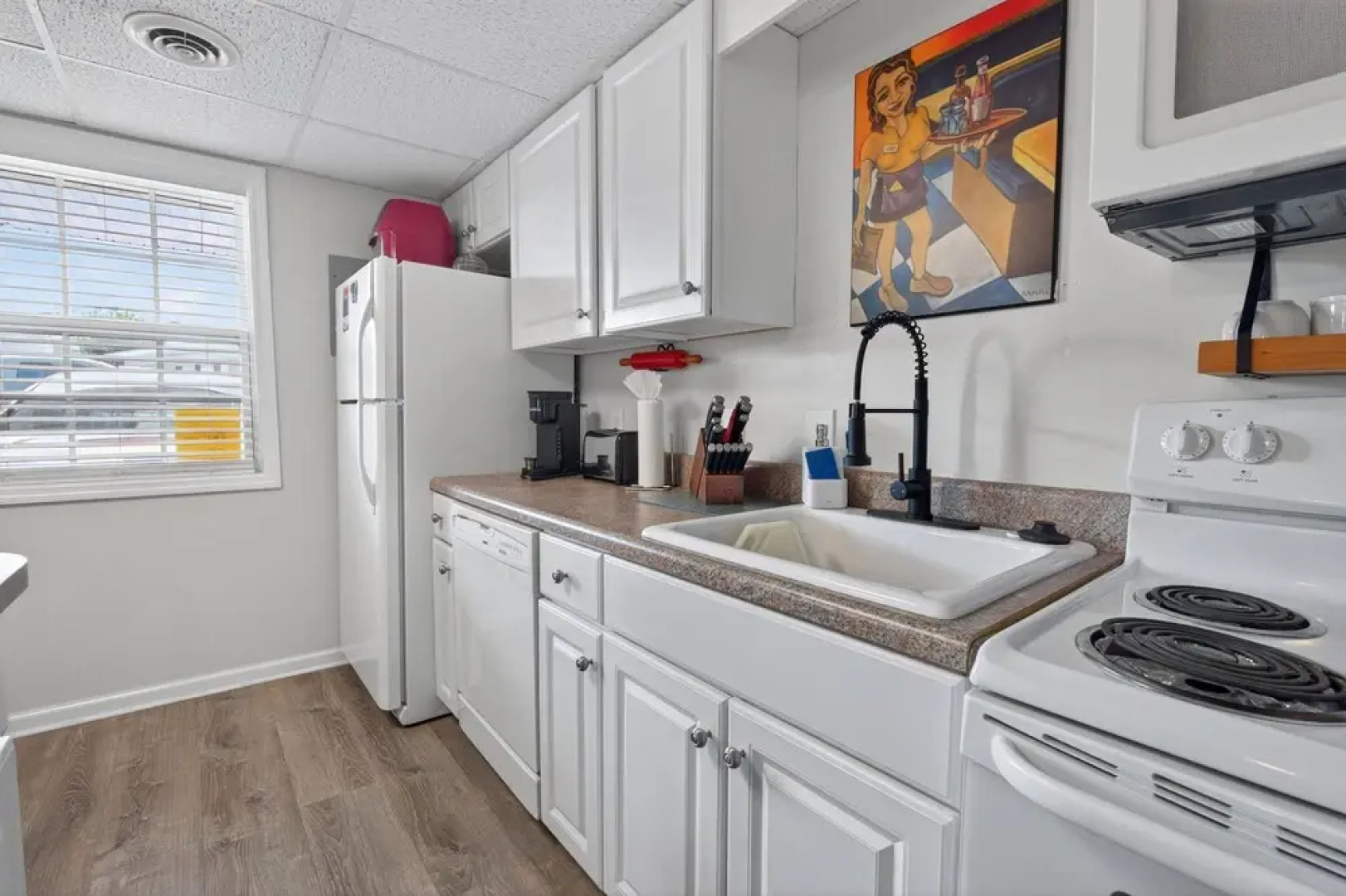 Coastal Retreat Steps From Private Beach 2 Bedroom Apts