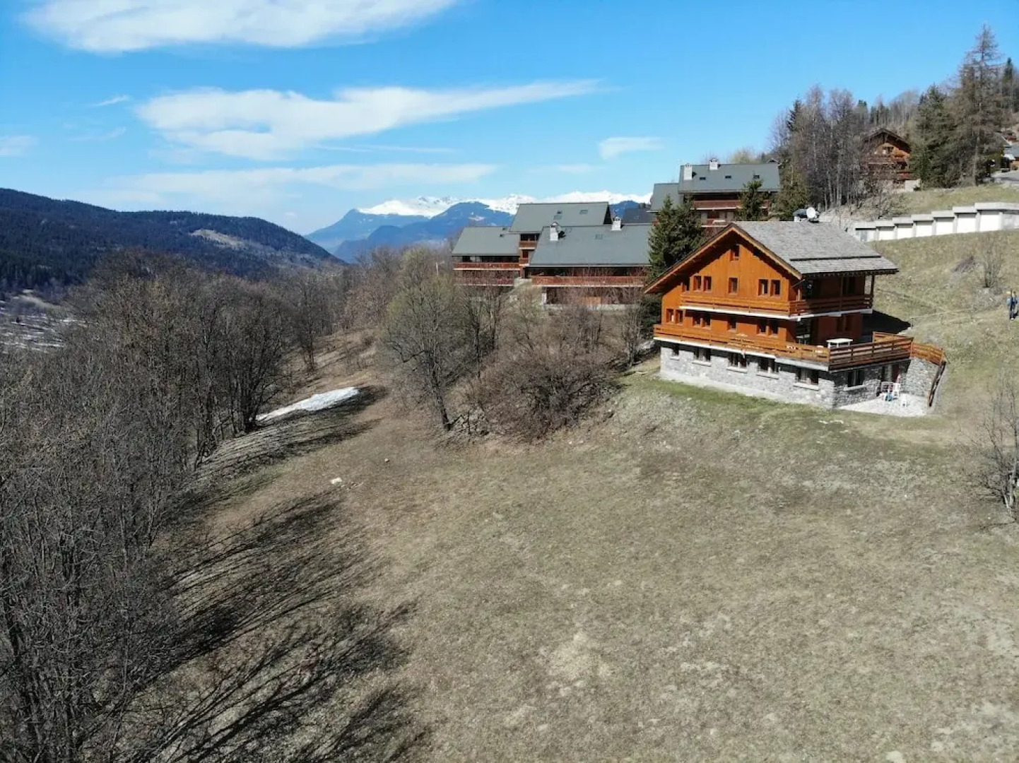 Authentic Chalet Méribel Village Close to the slopes
