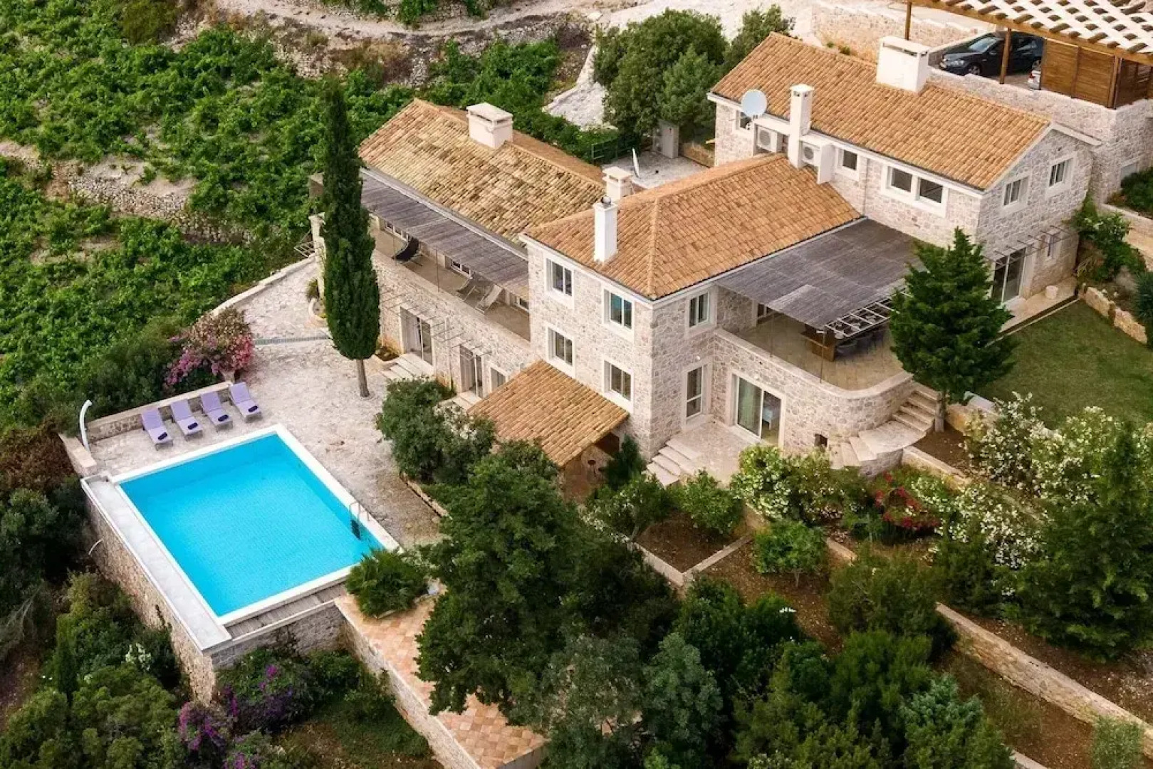 Stone Houses Dingač