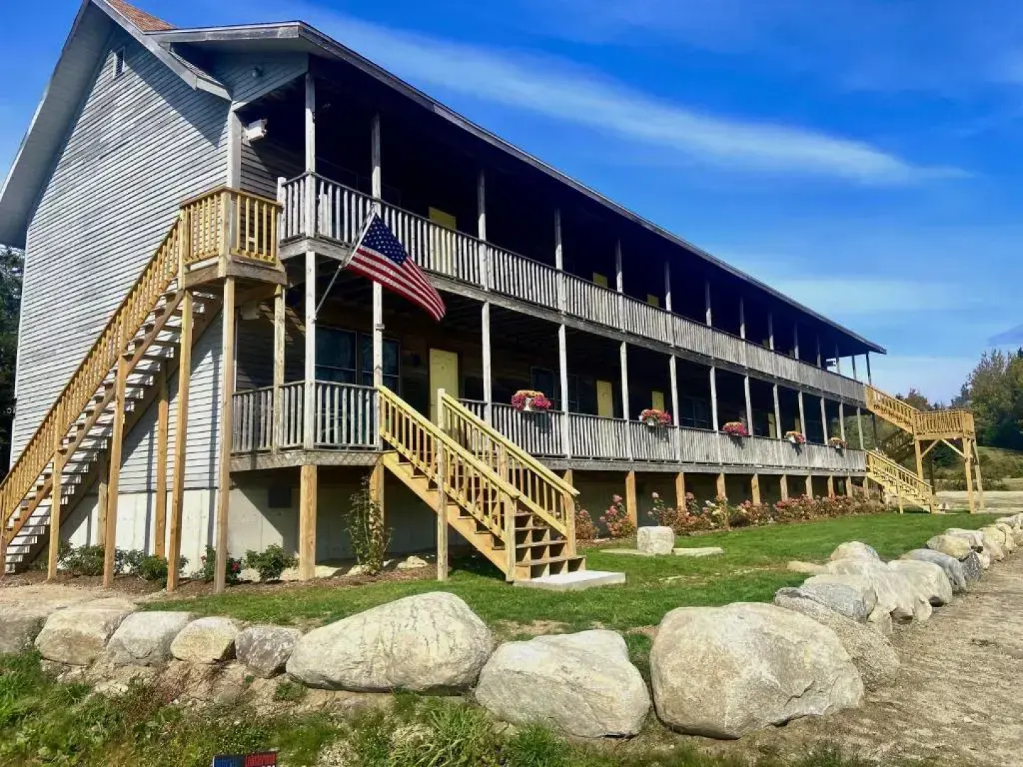 9th Wave Lodge