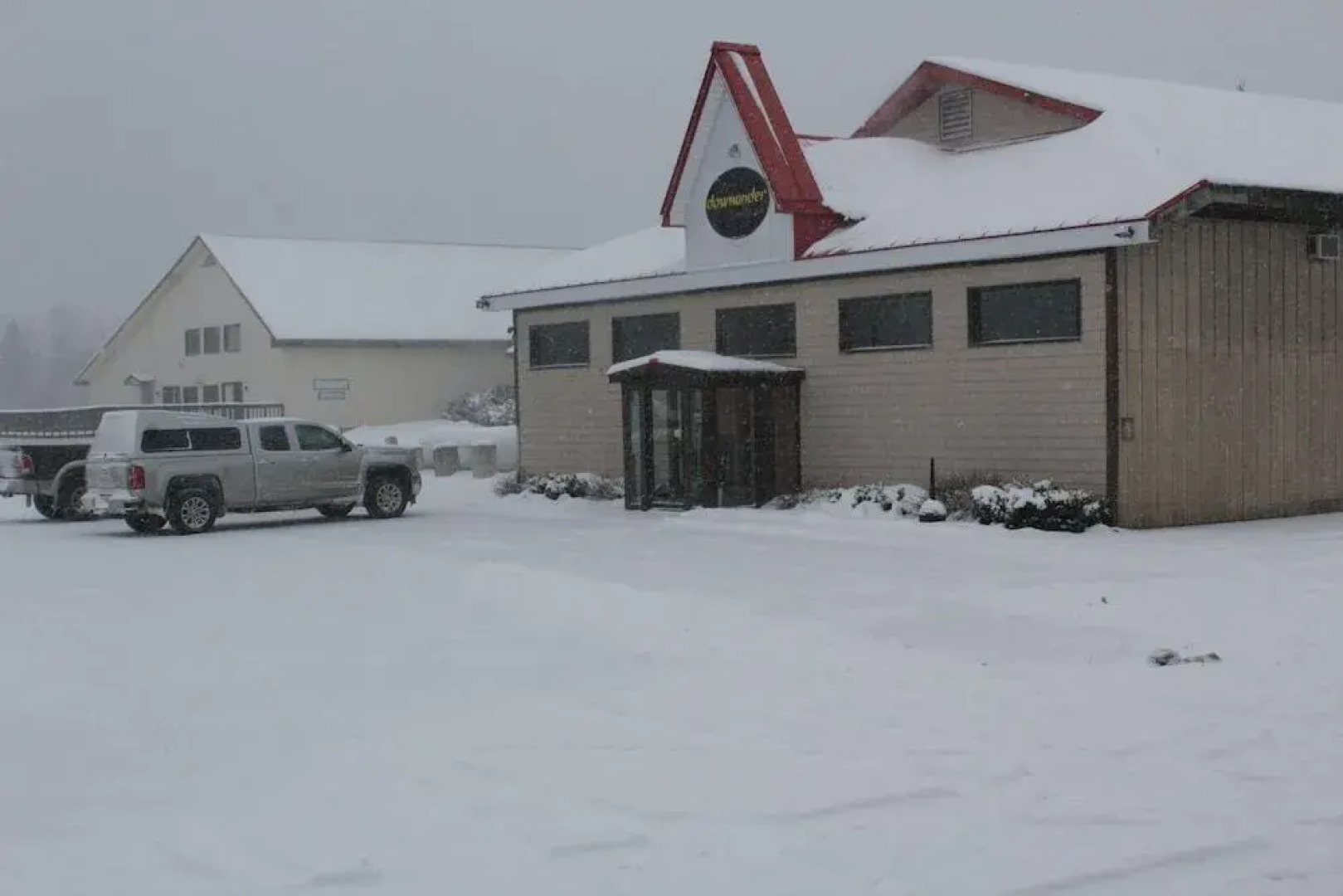 Shiretown Inn & Suites