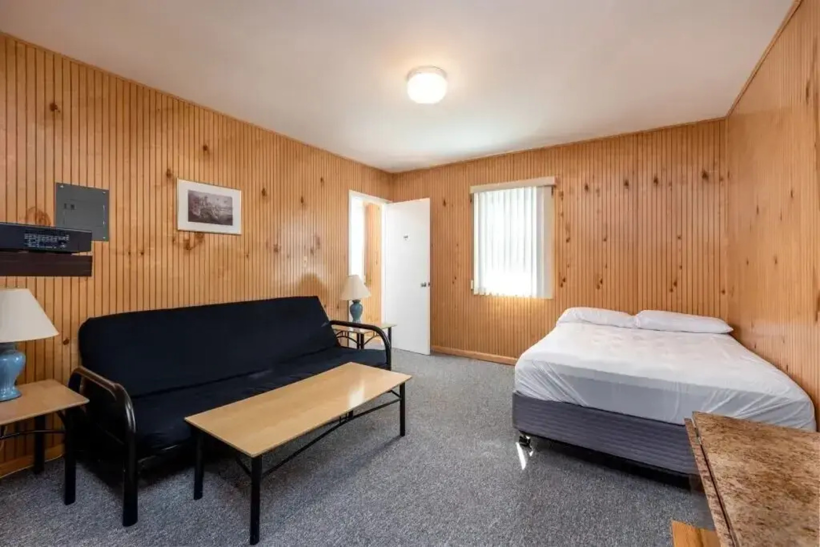 Boardwalk Sand & Surf Inn Oceanfront