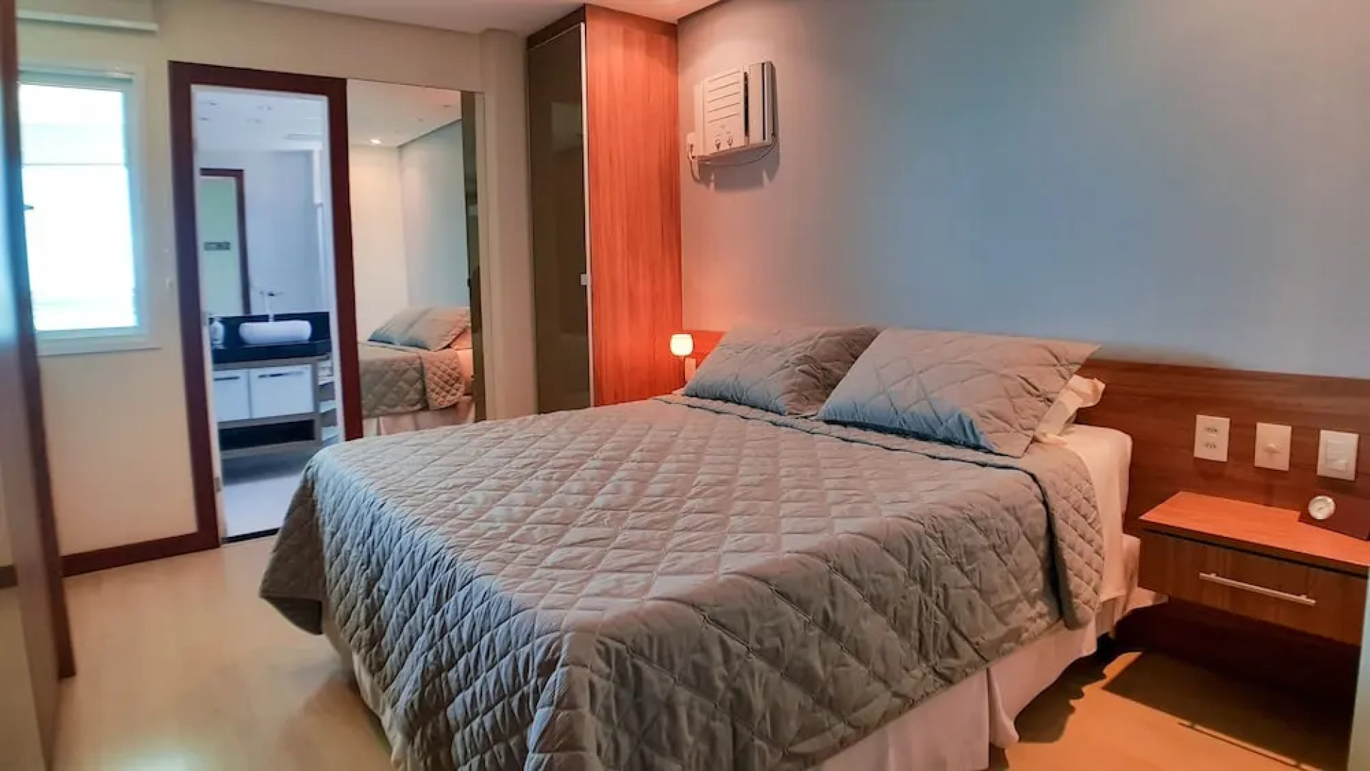 Luxo e Conforto com Vista do Mar de VV