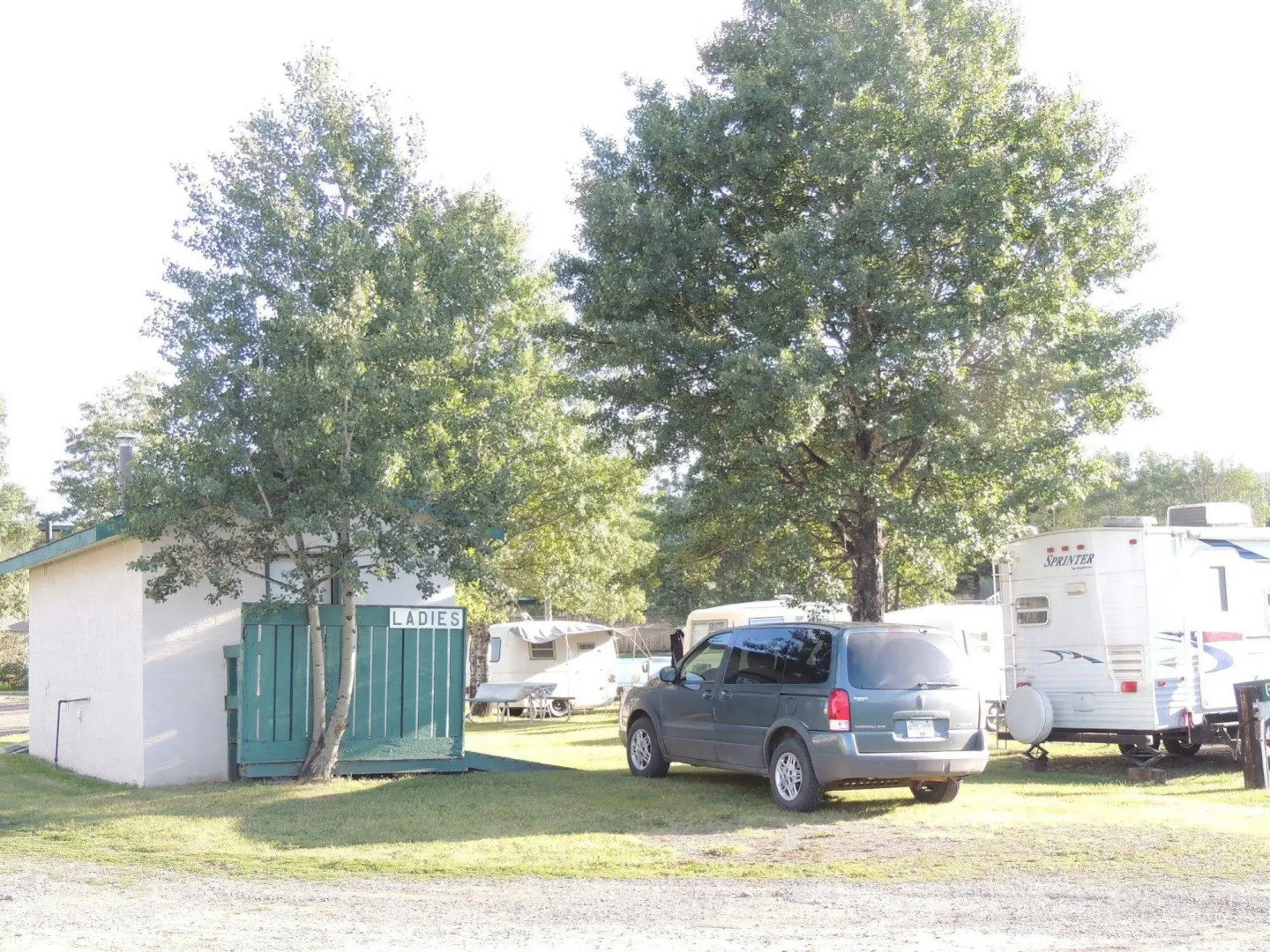 100 Mile Motel & RV Park