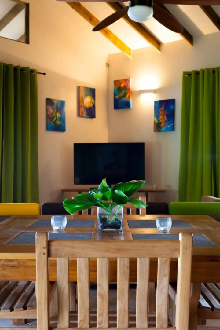 TAHAA - Private Beach Villa