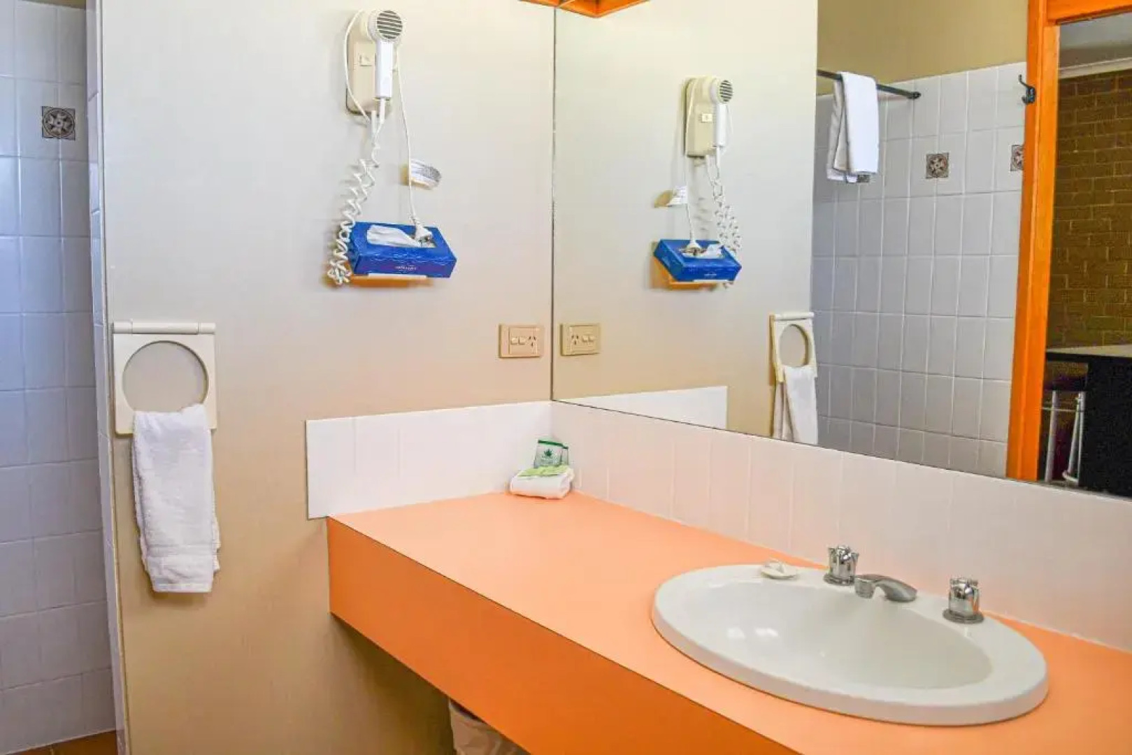 Barooga Country Inn Motel