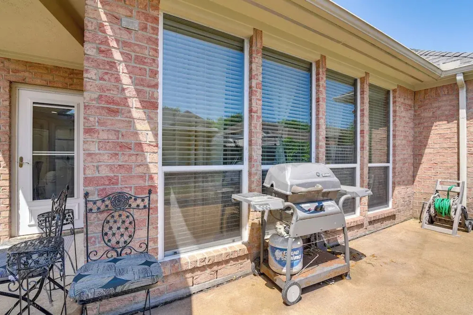 Patio, BBQ & Yard: Family Retreat in Pearland