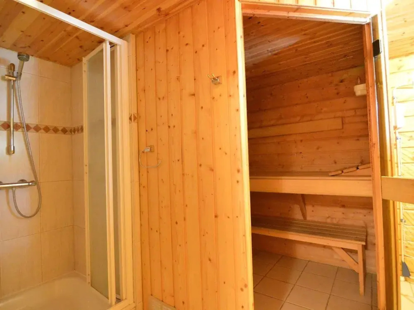 Comfortable Chalet in Ovifat near Ski Lift